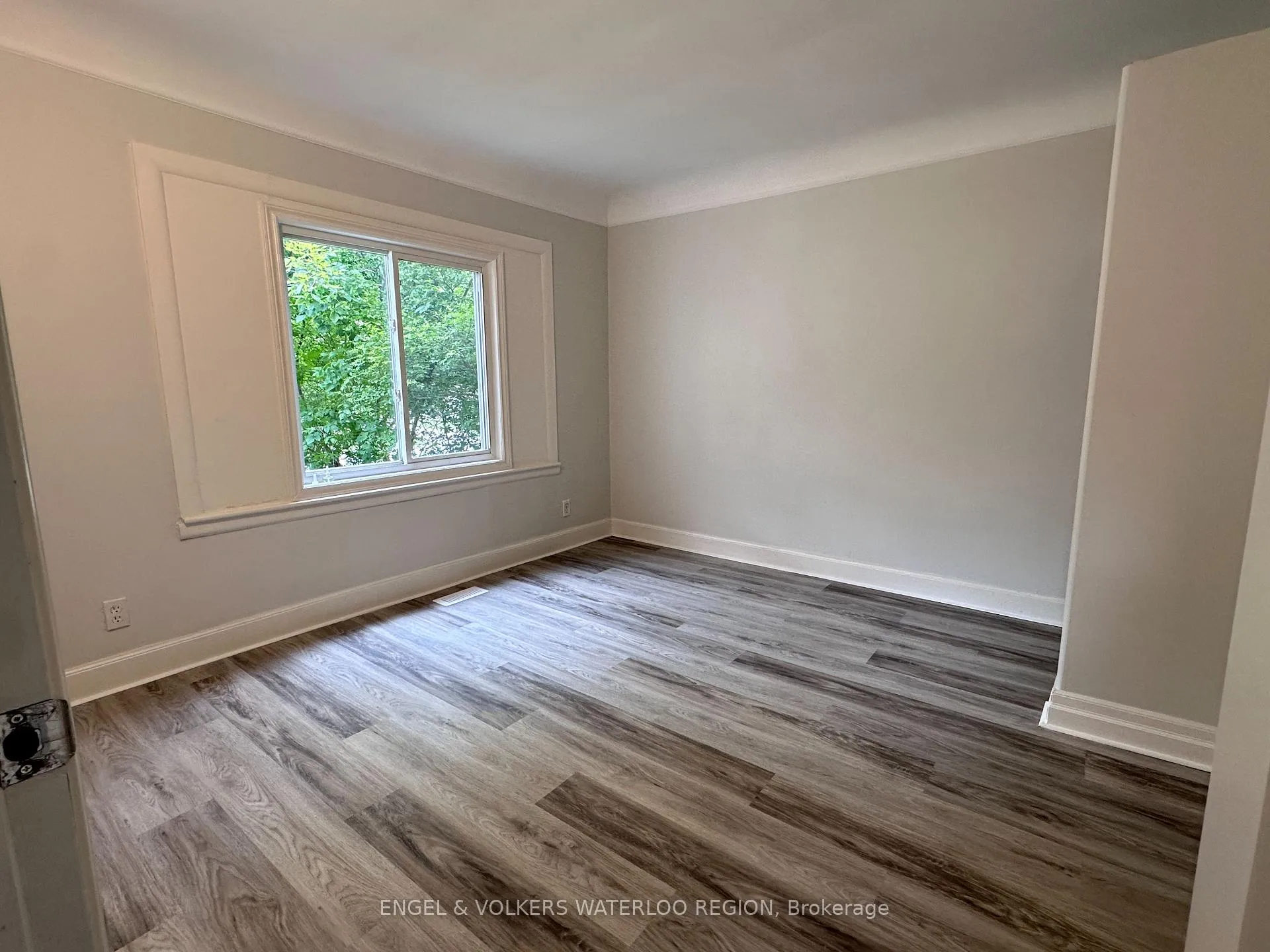 Photo 8 of 738 Randolph Avenue, Windsor, Windsor University District — HOMEH