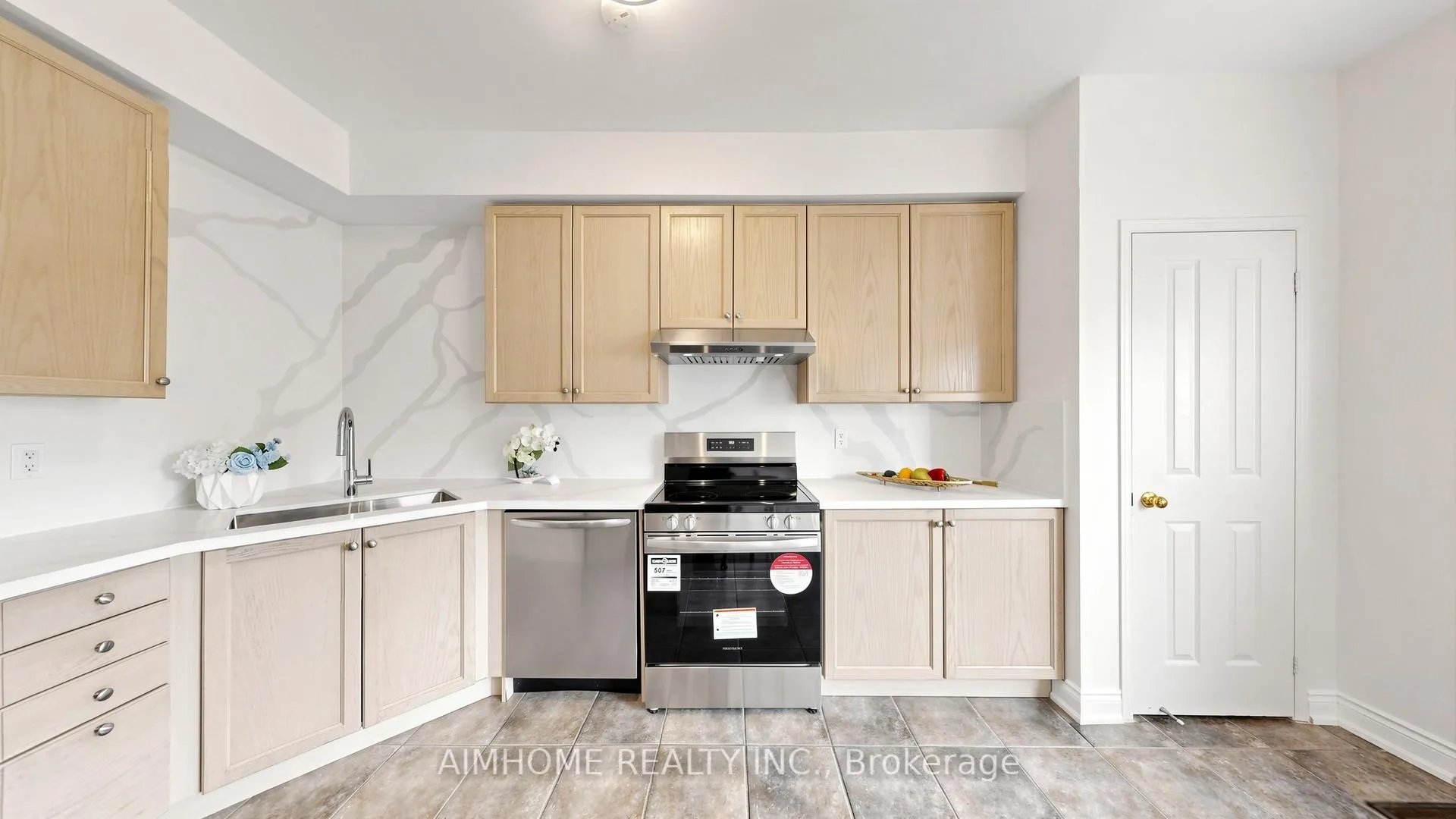 Photo 13 of 87 Bur Oak Avenue, Markham, Berczy — HOMEH