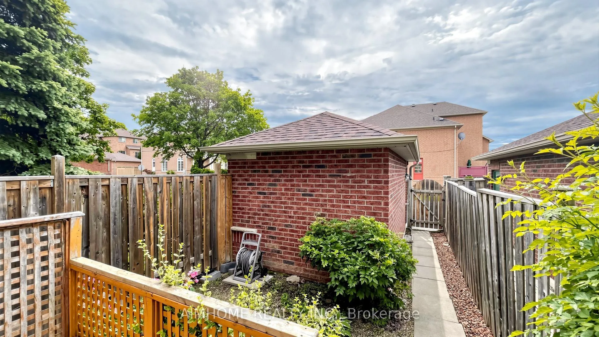 Photo 45 of 87 Bur Oak Avenue, Markham, Berczy — HOMEH