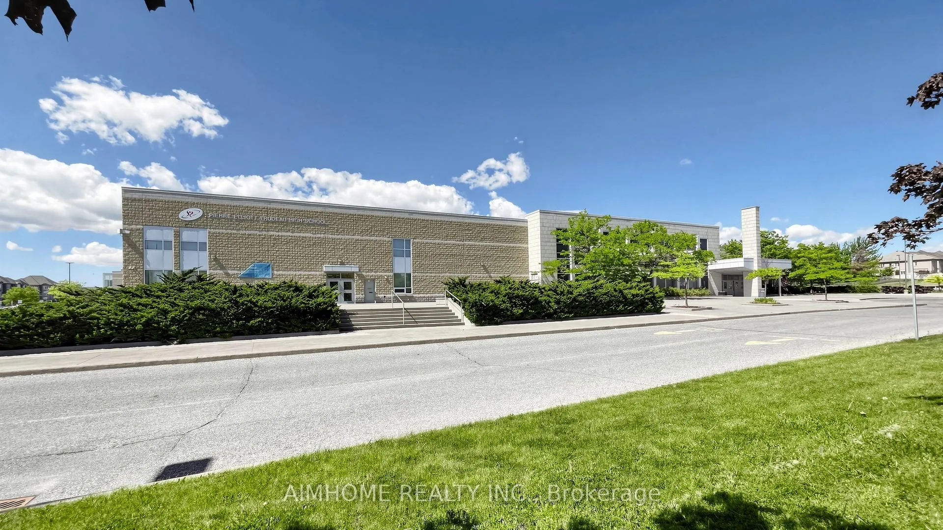 Photo 48 of 87 Bur Oak Avenue, Markham, Berczy — HOMEH