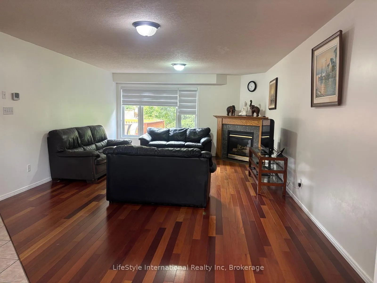 Photo 5 of 41 Camm Crescent, Guelph, Pineridge/Westminster Woods — HOMEH