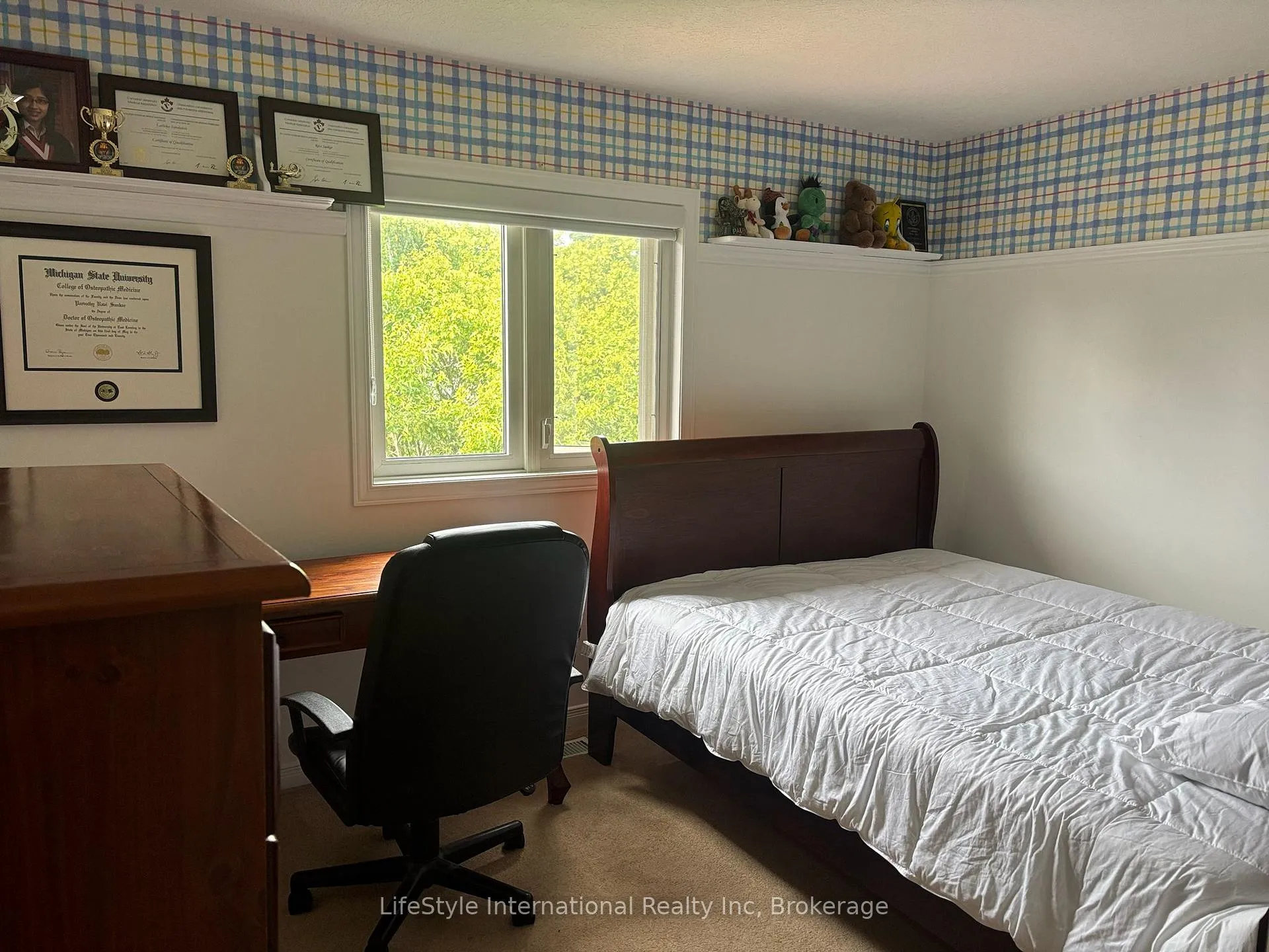 Photo 19 of 41 Camm Crescent, Guelph, Pineridge/Westminster Woods — HOMEH