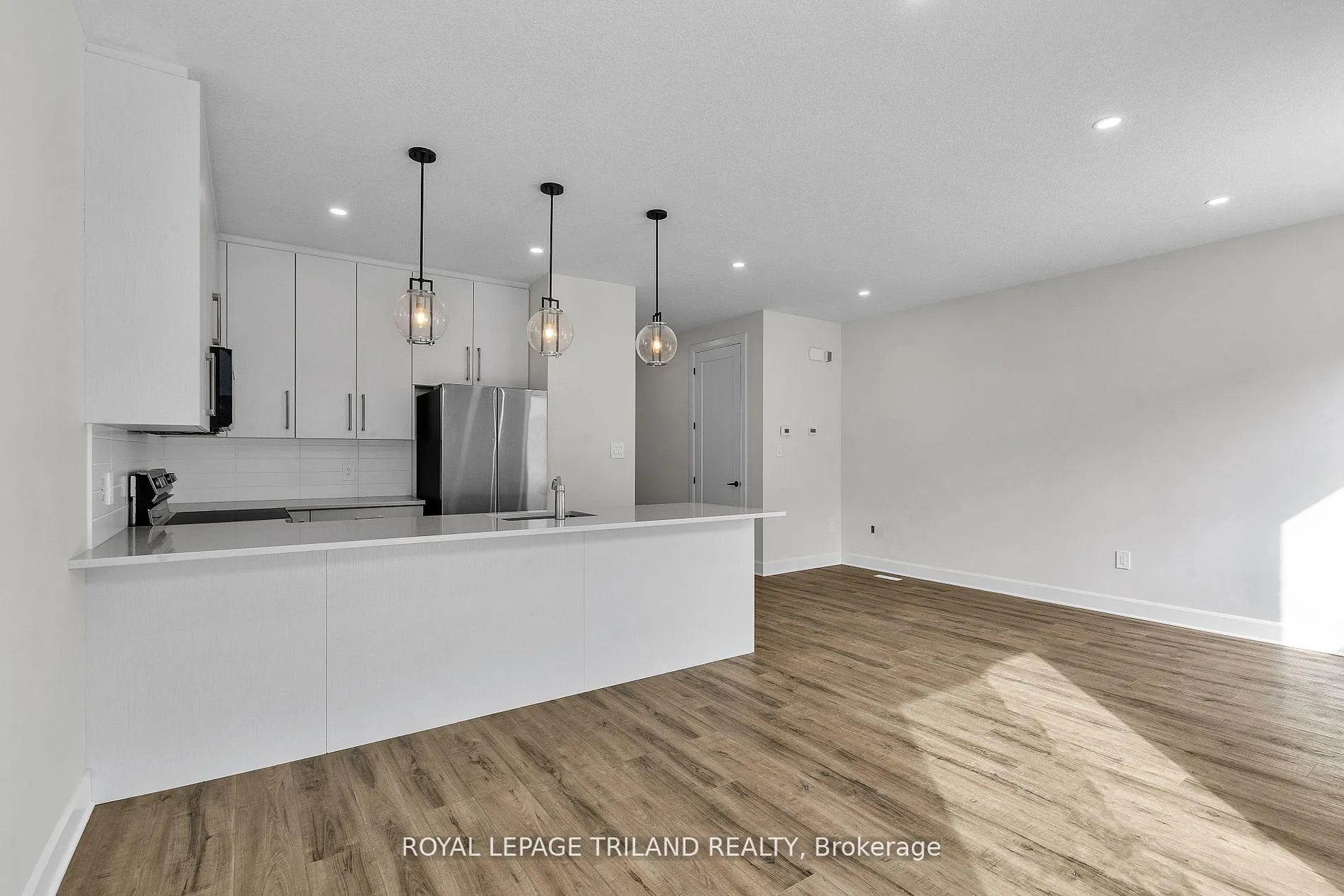 Photo 5 of Unit 231, 175 Doan Drive E, Middlesex Centre, Kilworth — HOMEH