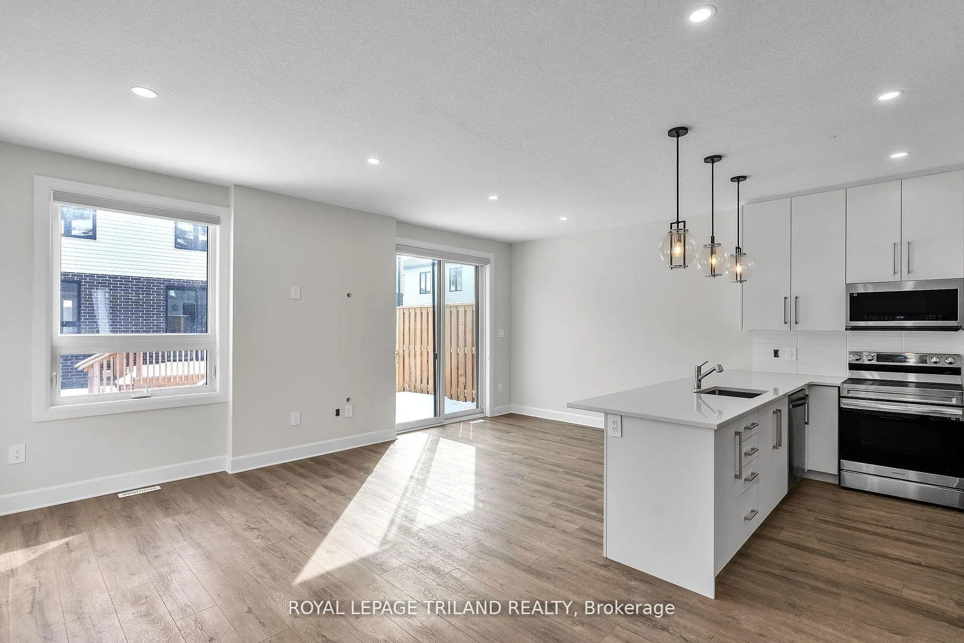 Photo 10 of Unit 231, 175 Doan Drive E, Middlesex Centre, Kilworth — HOMEH
