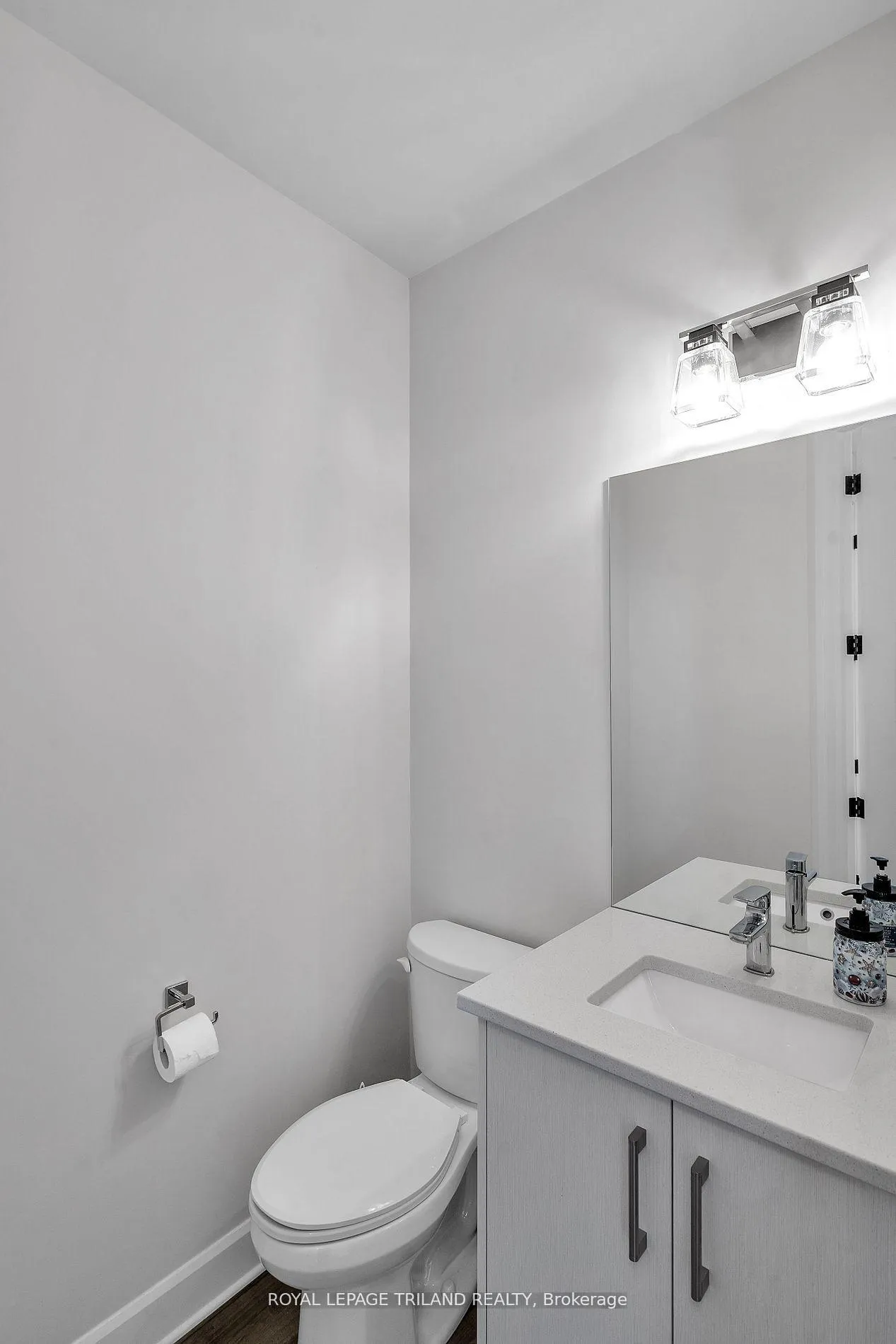 Photo 11 of Unit 231, 175 Doan Drive E, Middlesex Centre, Kilworth — HOMEH