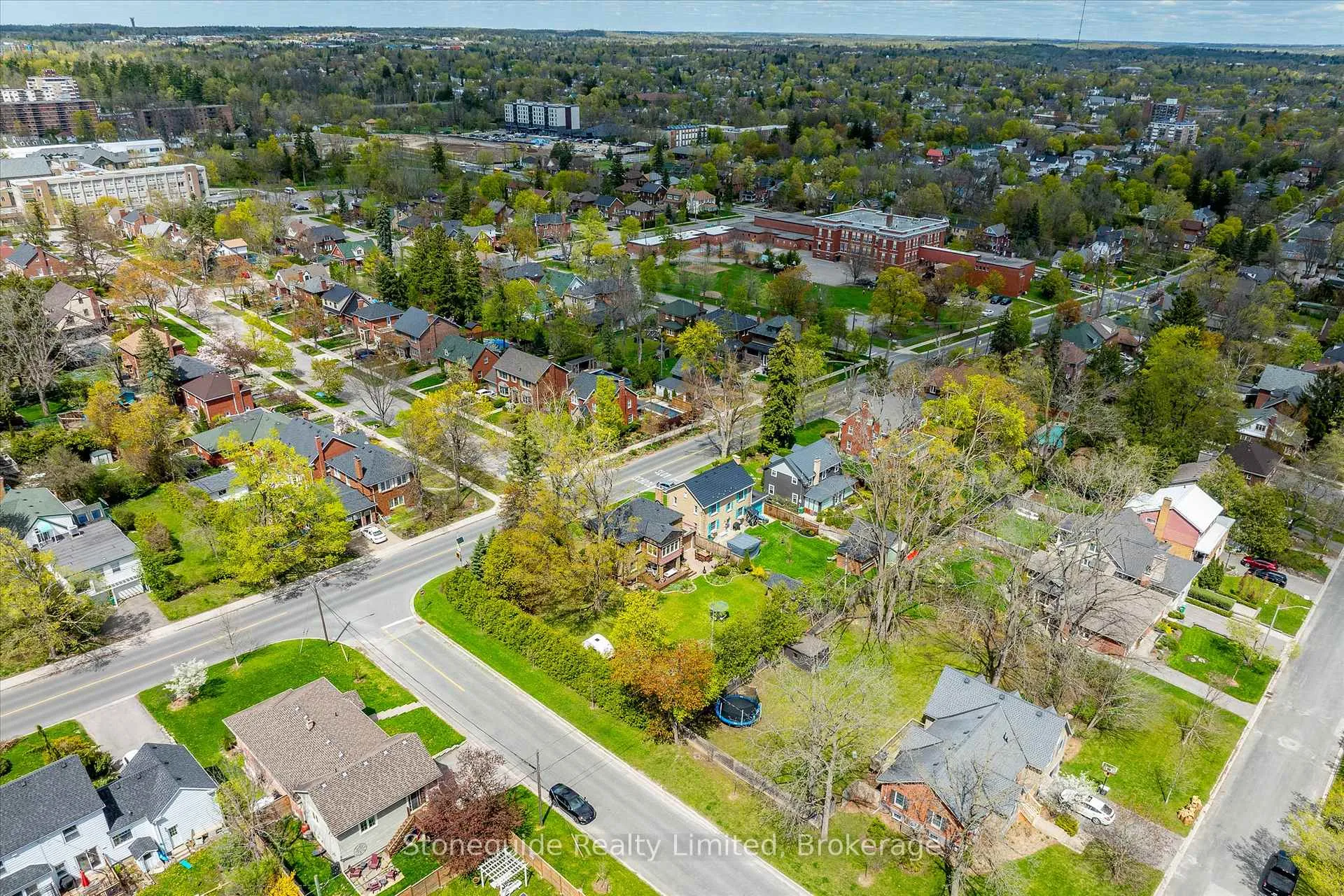Photo 4 of 665 Weller Street, Peterborough, Town Ward 3 — HOMEH