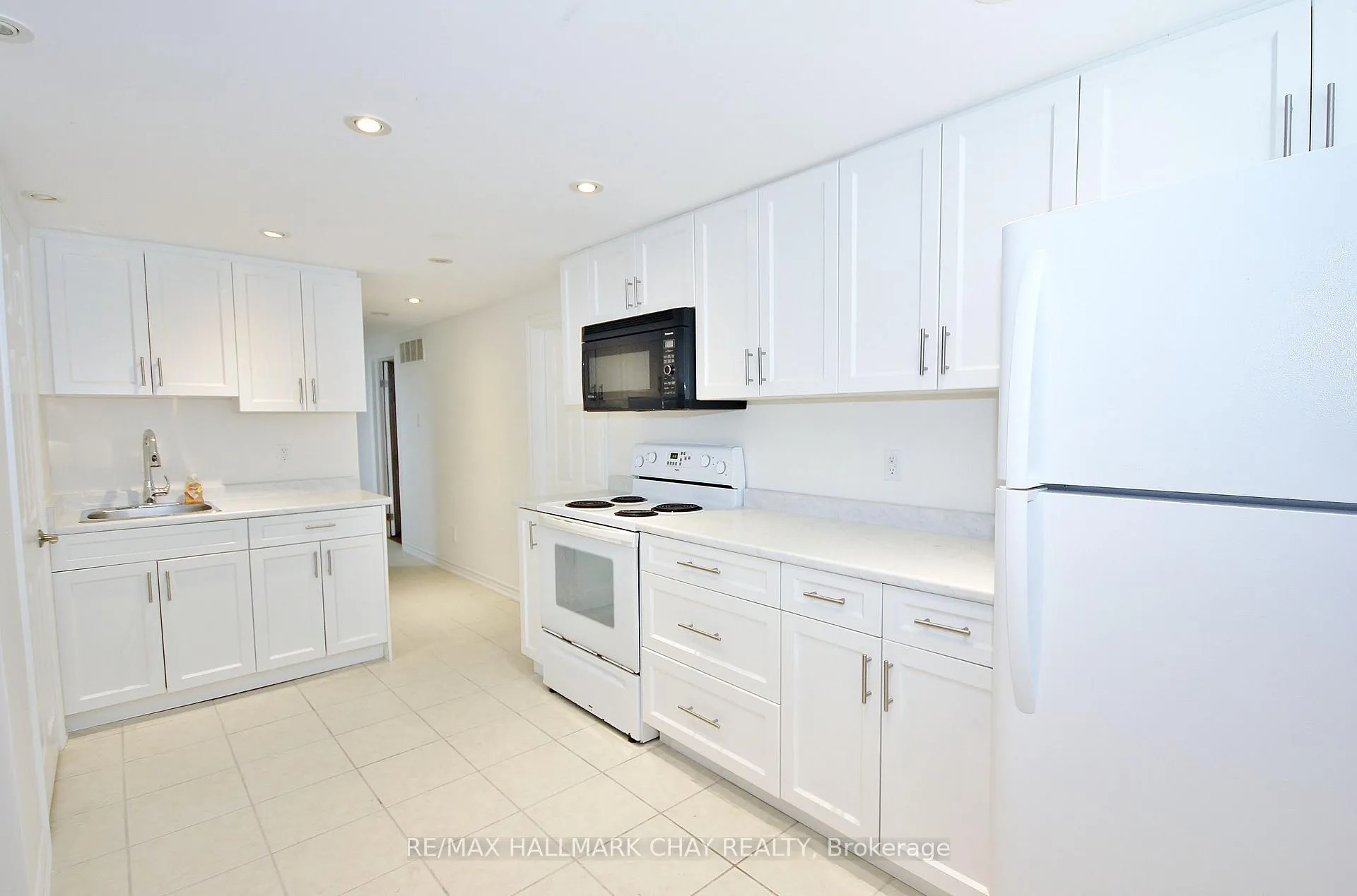 Photo 3 of 2173 Willard Avenue, Innisfil, Alcona — HOMEH