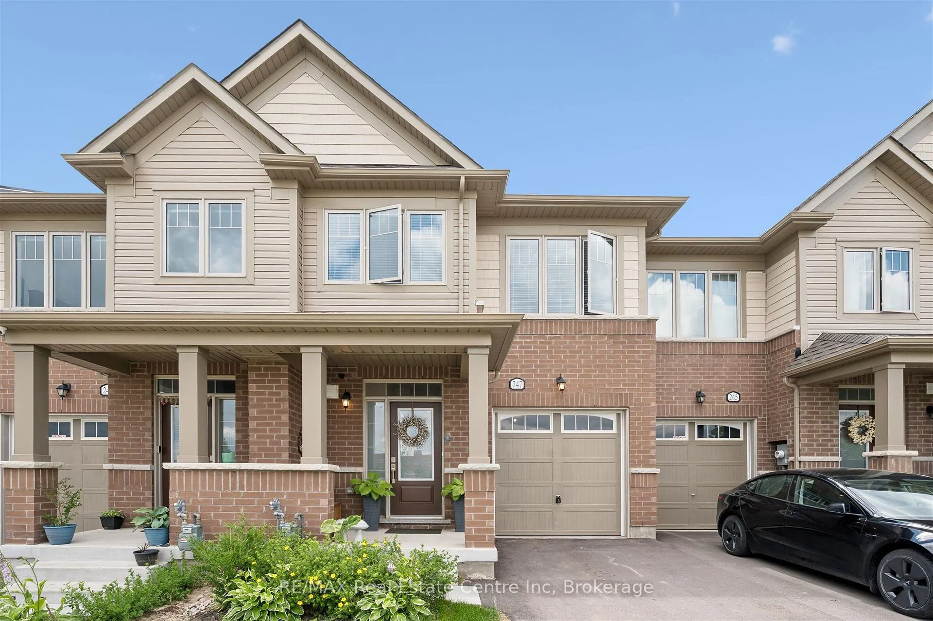 Photo 1 of 247 Farley Road, Centre Wellington, Fergus — HOMEH