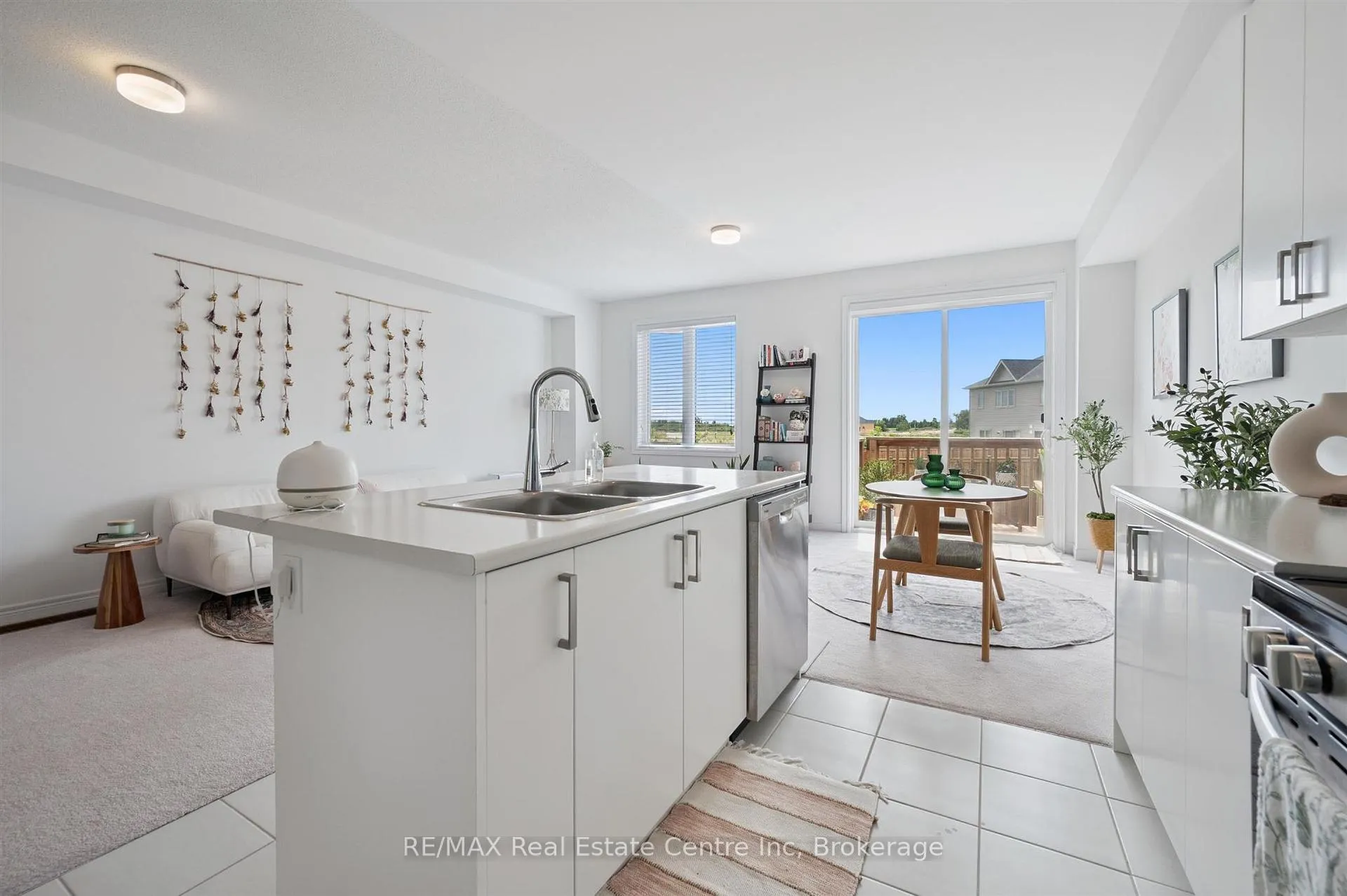 Photo 11 of 247 Farley Road, Centre Wellington, Fergus — HOMEH