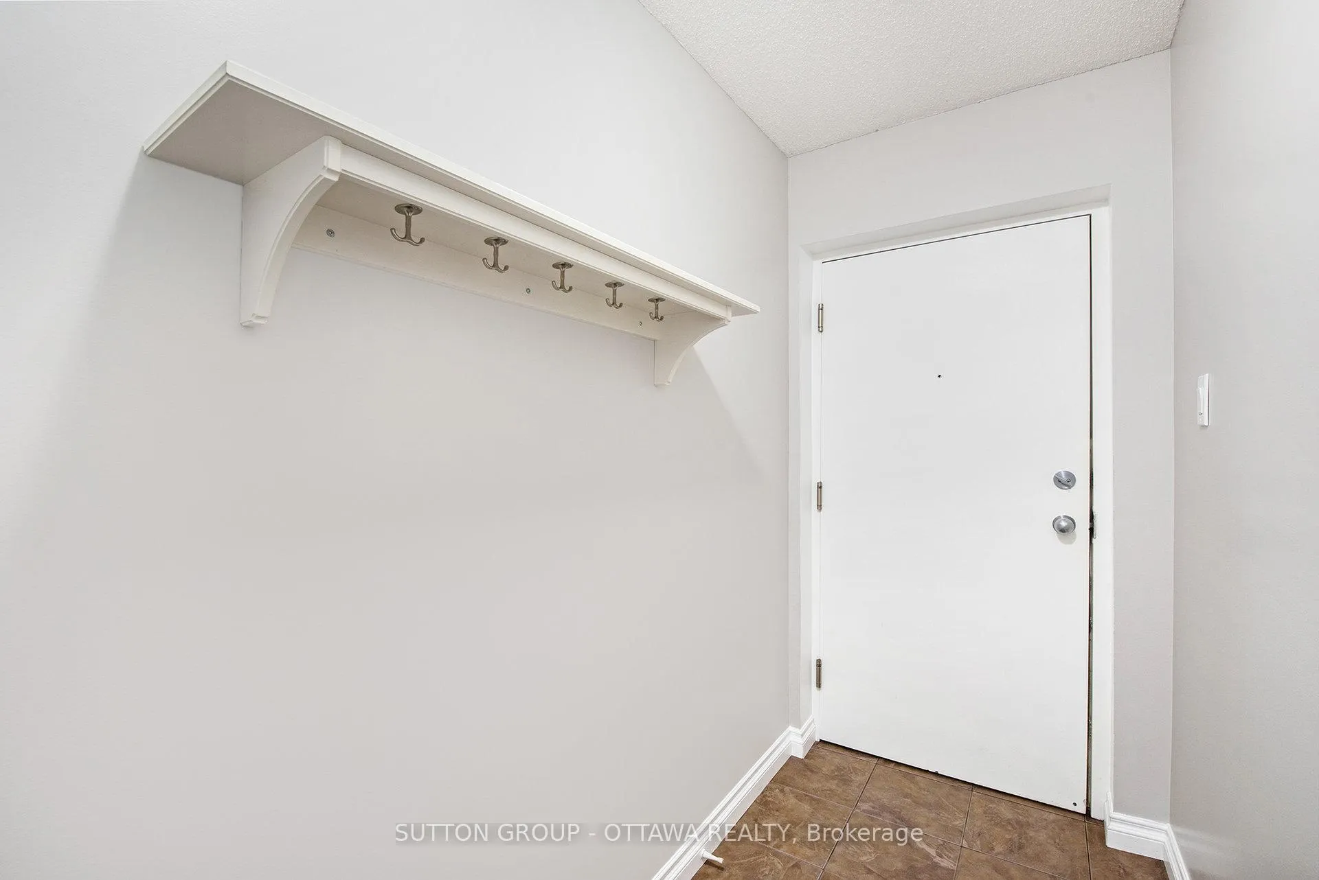 Photo 2 of Unit 2, 2461 Dunning Road, Ottawa, Cumberland West — HOMEH
