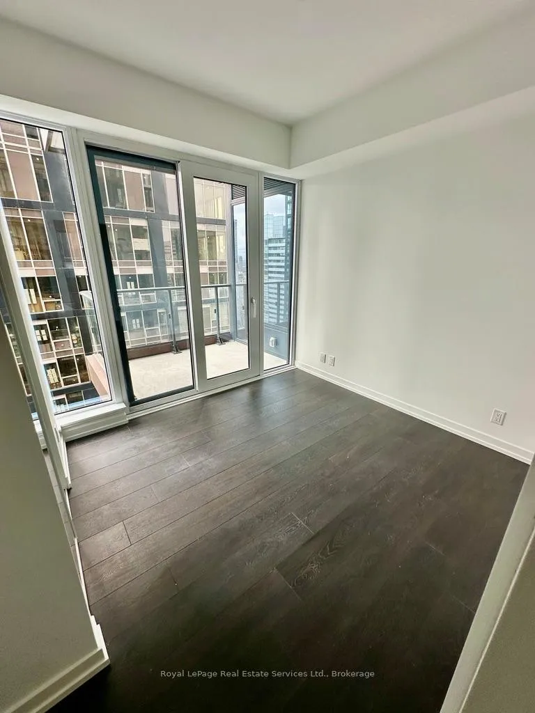 Photo 6 of Unit 4909, 55 Mercer Street, Toronto, Waterfront Communities — HOMEH