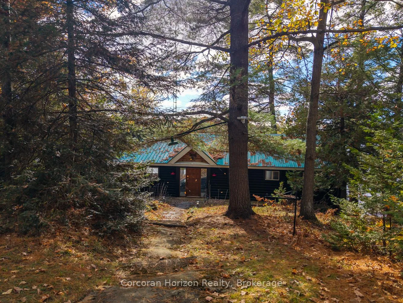 Photo 5 of 26 Sharon Park Drive, McKellar — HOMEH