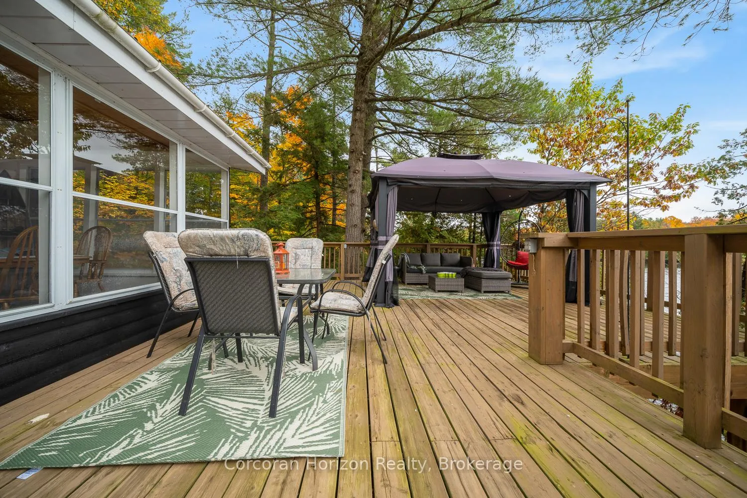 Photo 11 of 26 Sharon Park Drive, McKellar — HOMEH