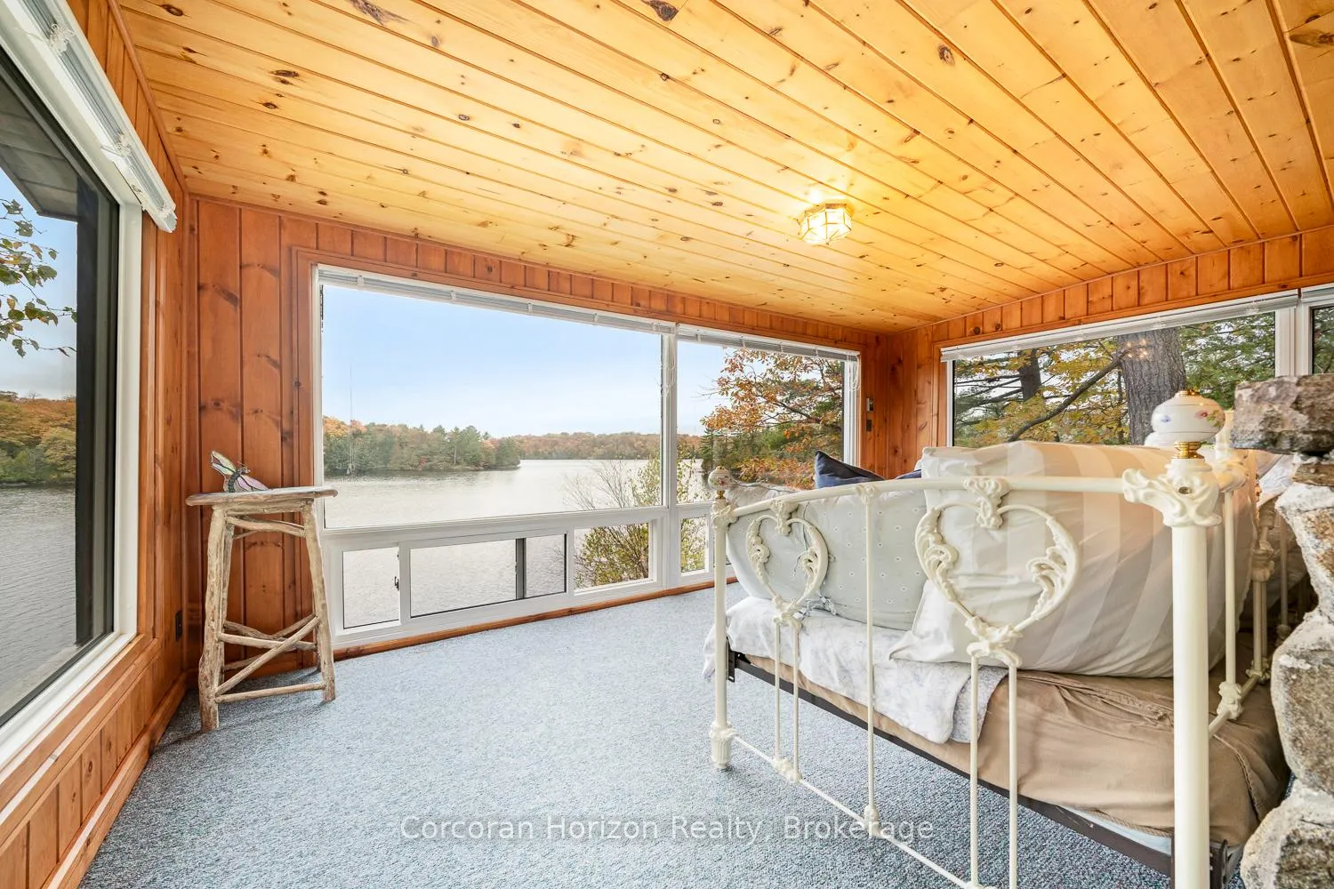 Photo 16 of 26 Sharon Park Drive, McKellar — HOMEH
