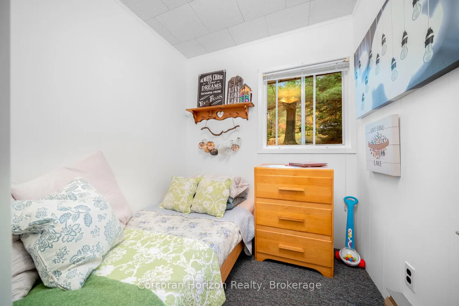 Photo 20 of 26 Sharon Park Drive, McKellar — HOMEH