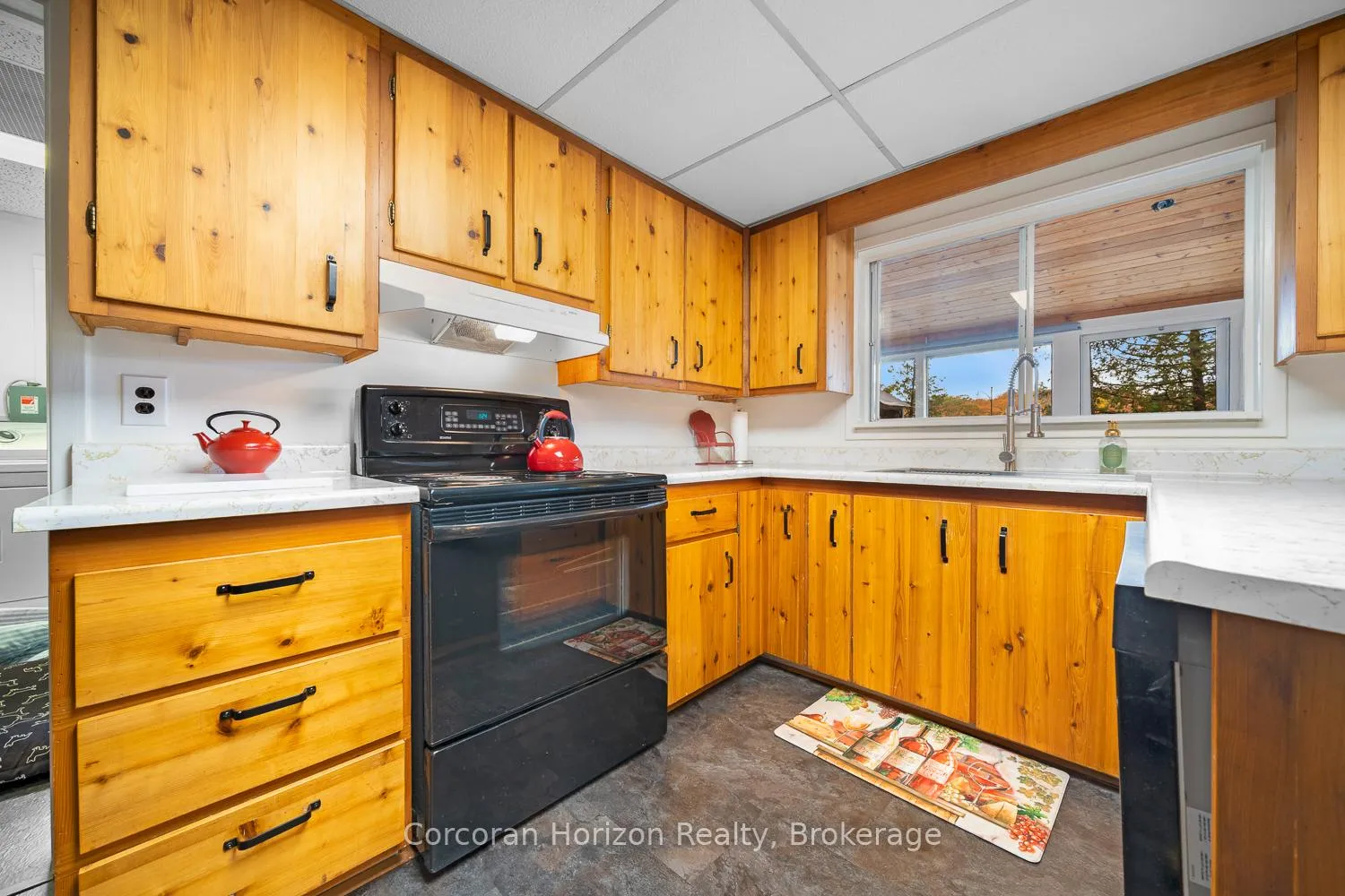 Photo 26 of 26 Sharon Park Drive, McKellar — HOMEH