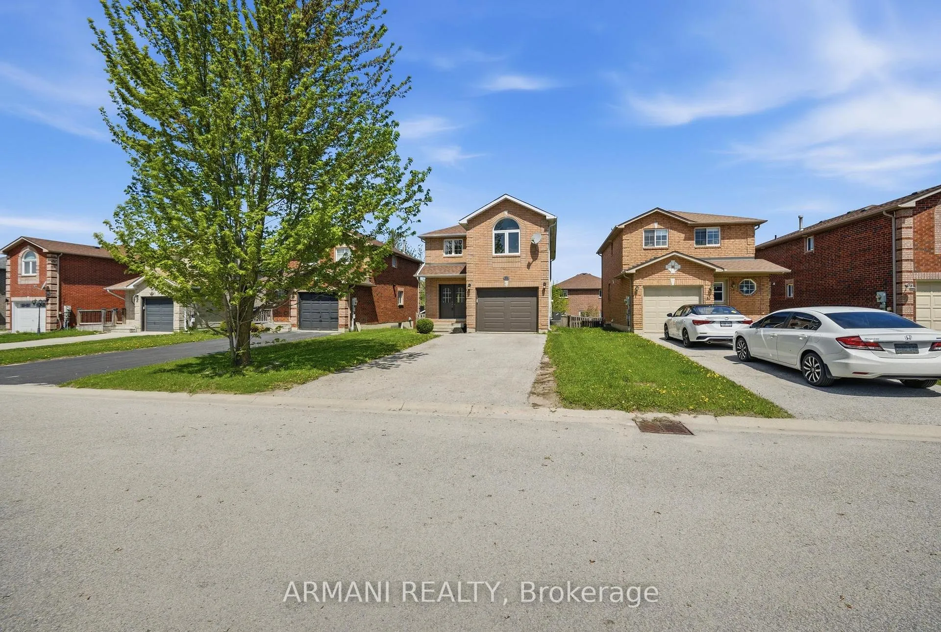 Photo 3 of 30 Booth Lane, Barrie, Painswick South — HOMEH