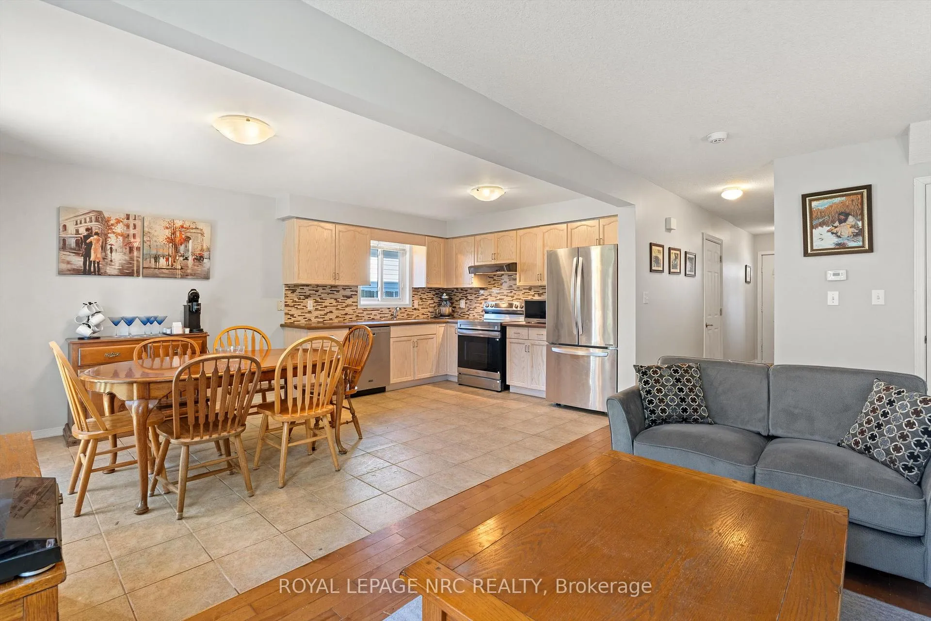 Photo 7 of 7722 Yvette Crescent, Niagara Falls, Ascot — HOMEH