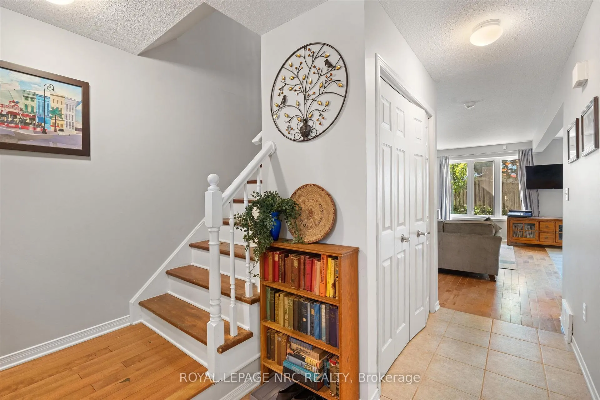 Photo 15 of 7722 Yvette Crescent, Niagara Falls, Ascot — HOMEH