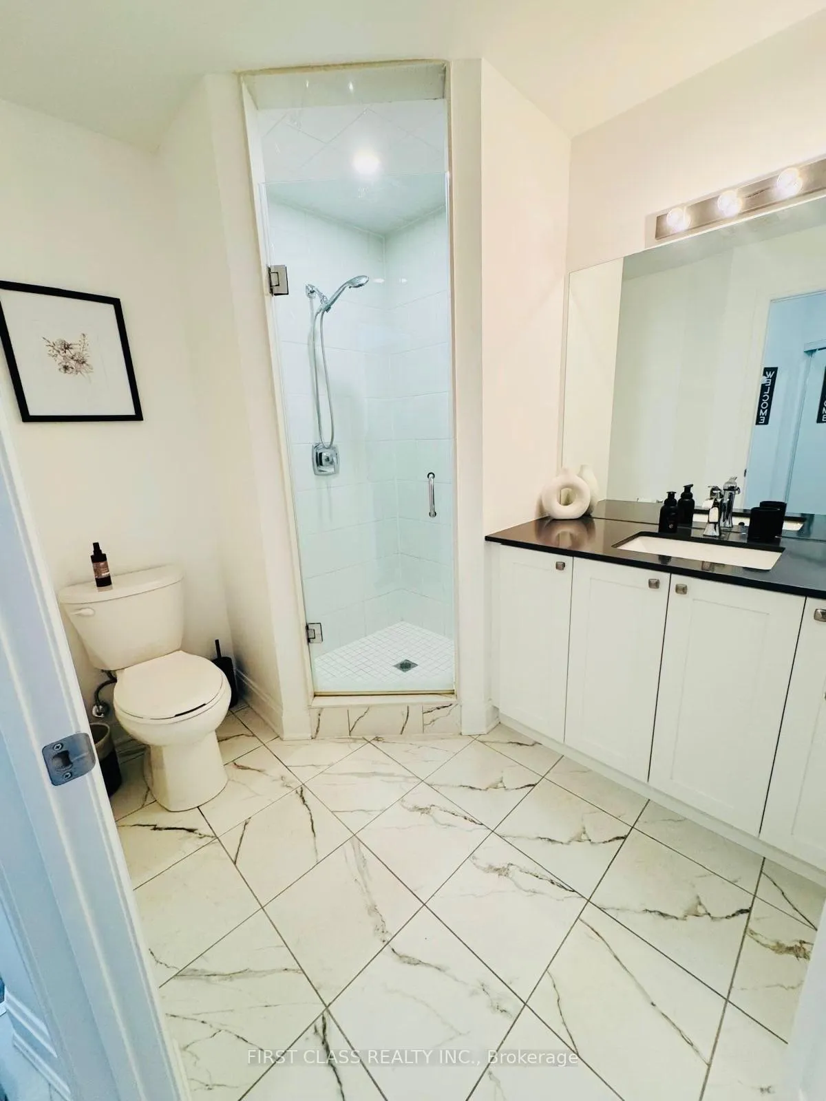 Photo 14 of Unit 306, 50 Lakebreeze Drive, Clarington, Newcastle — HOMEH