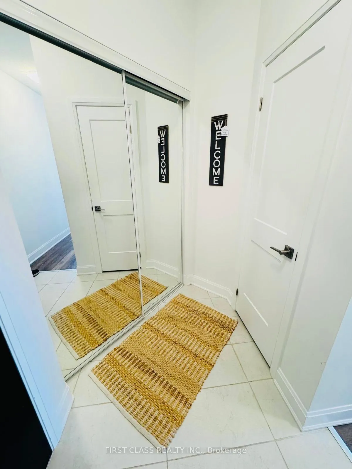 Photo 17 of Unit 306, 50 Lakebreeze Drive, Clarington, Newcastle — HOMEH