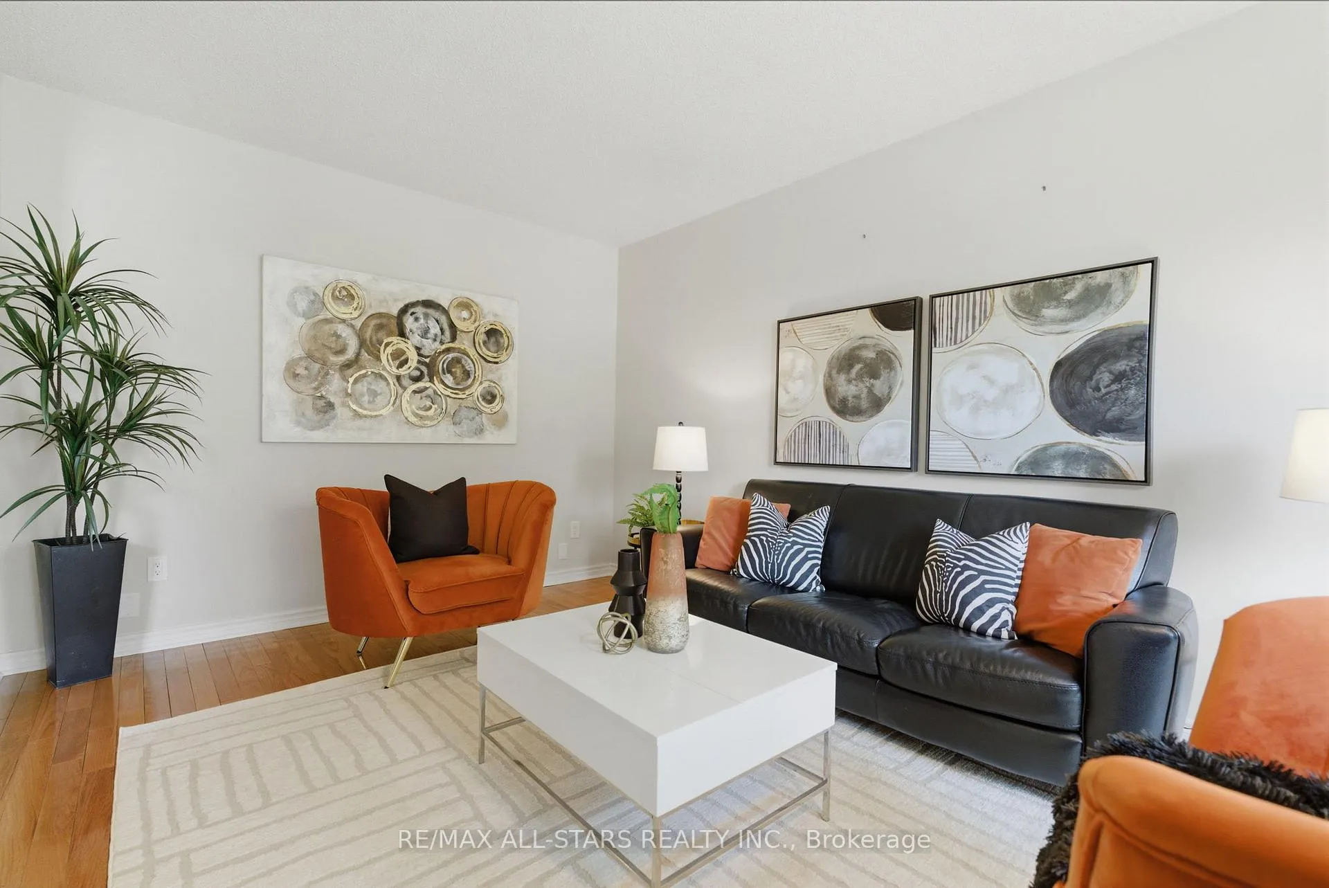 Photo 4 of 28 Testa Road, Uxbridge — HOMEH