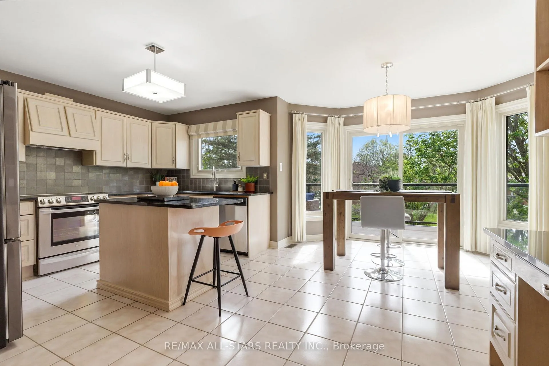 Photo 8 of 28 Testa Road, Uxbridge — HOMEH
