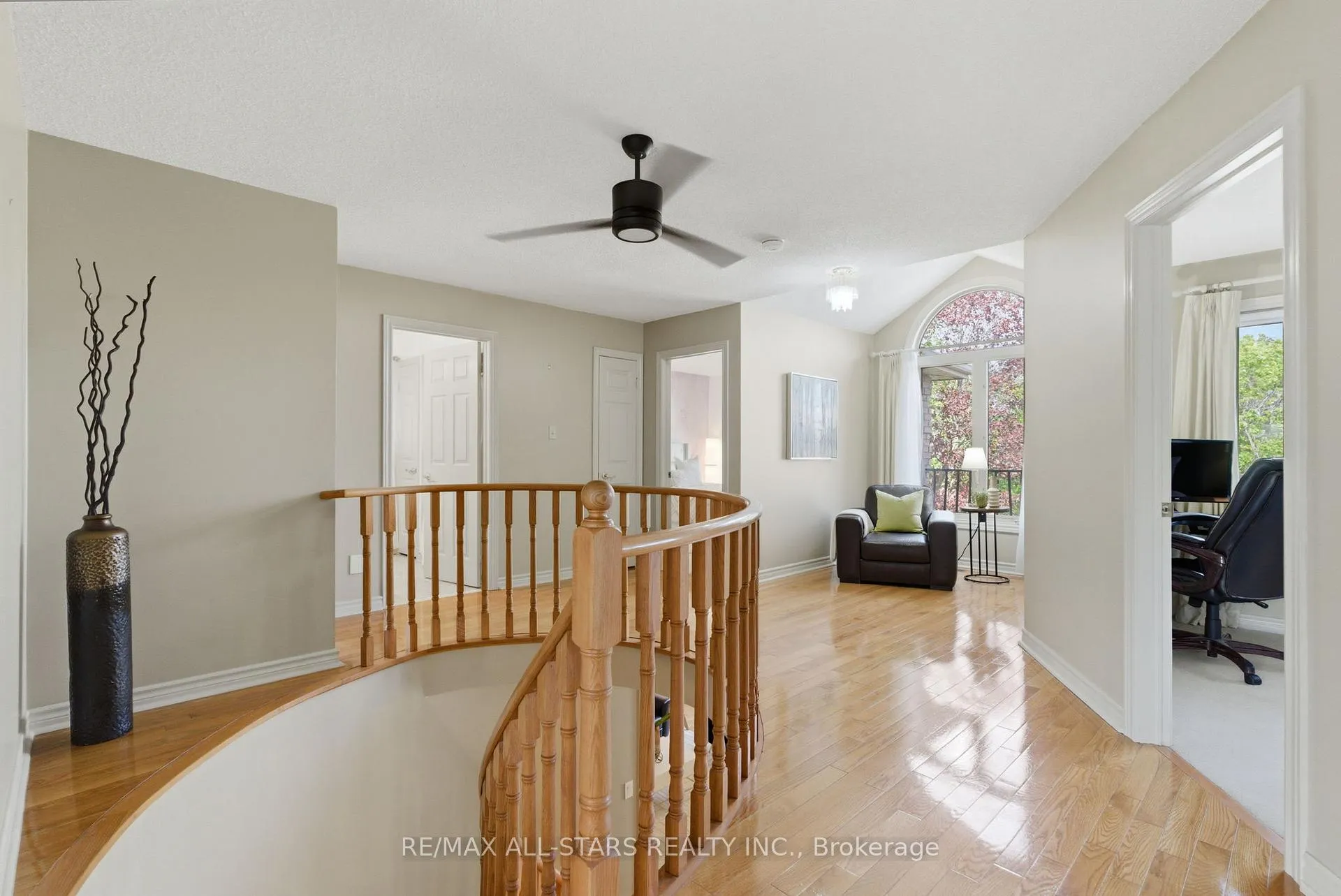 Photo 23 of 28 Testa Road, Uxbridge — HOMEH