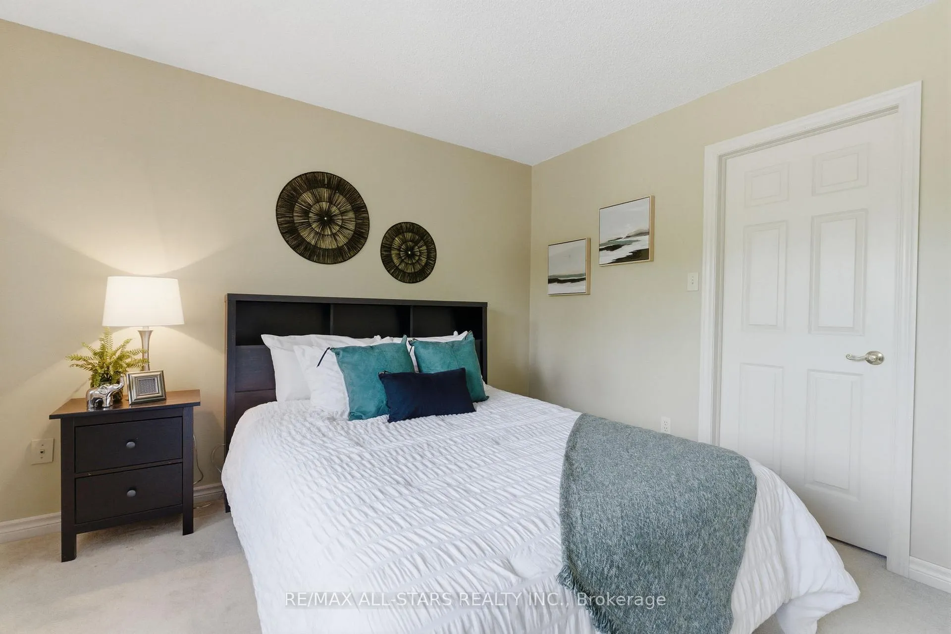 Photo 30 of 28 Testa Road, Uxbridge — HOMEH