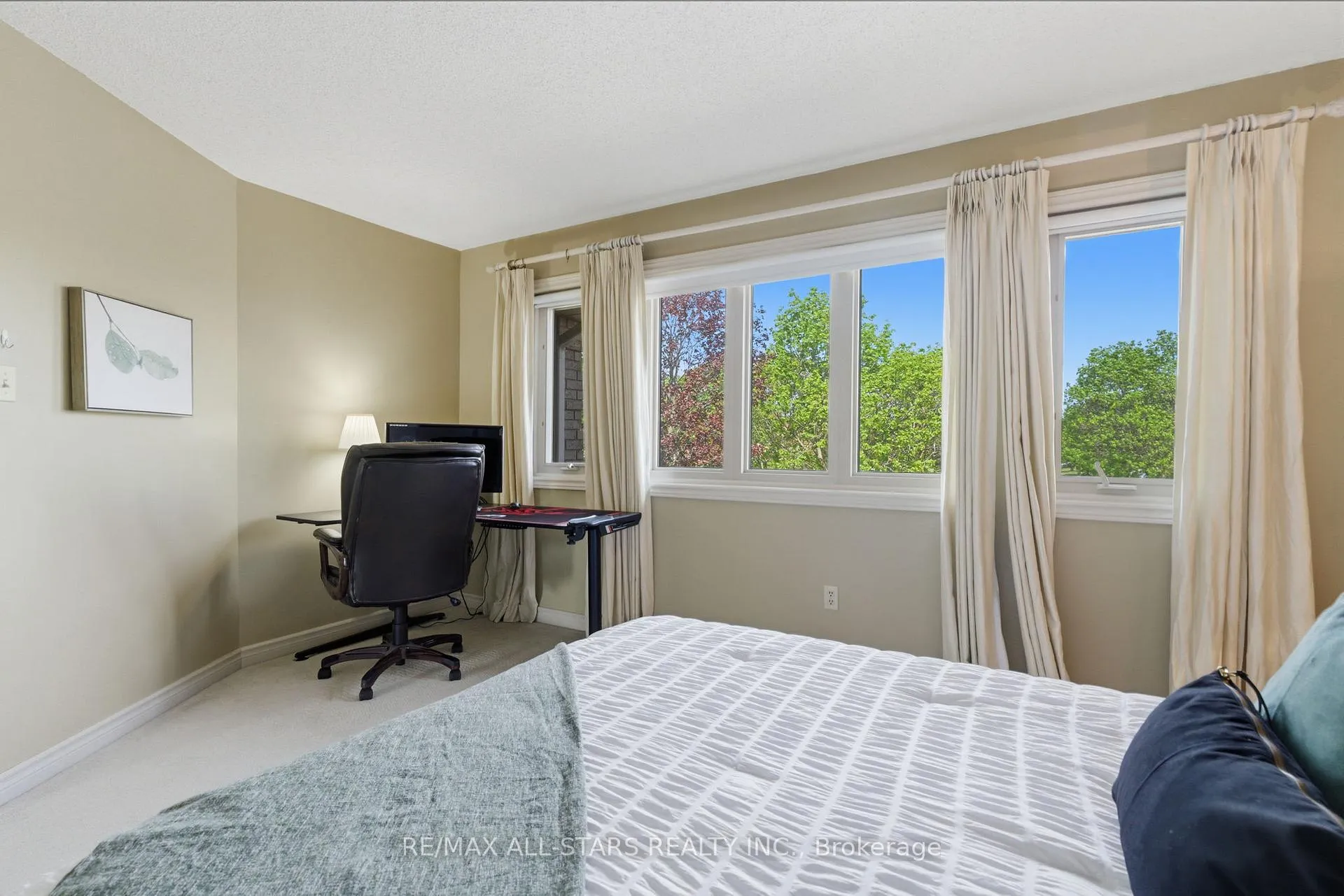 Photo 31 of 28 Testa Road, Uxbridge — HOMEH