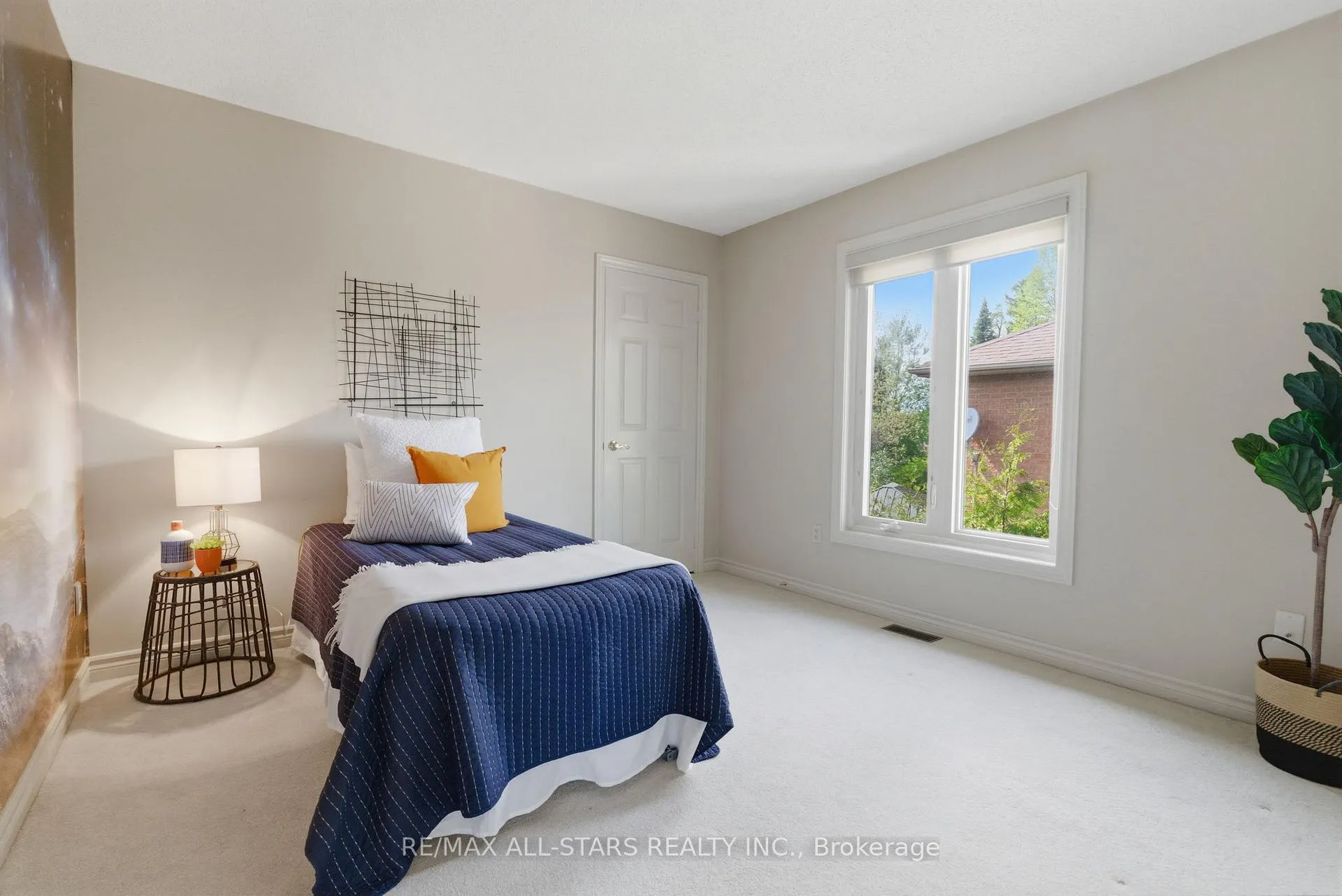 Photo 36 of 28 Testa Road, Uxbridge — HOMEH