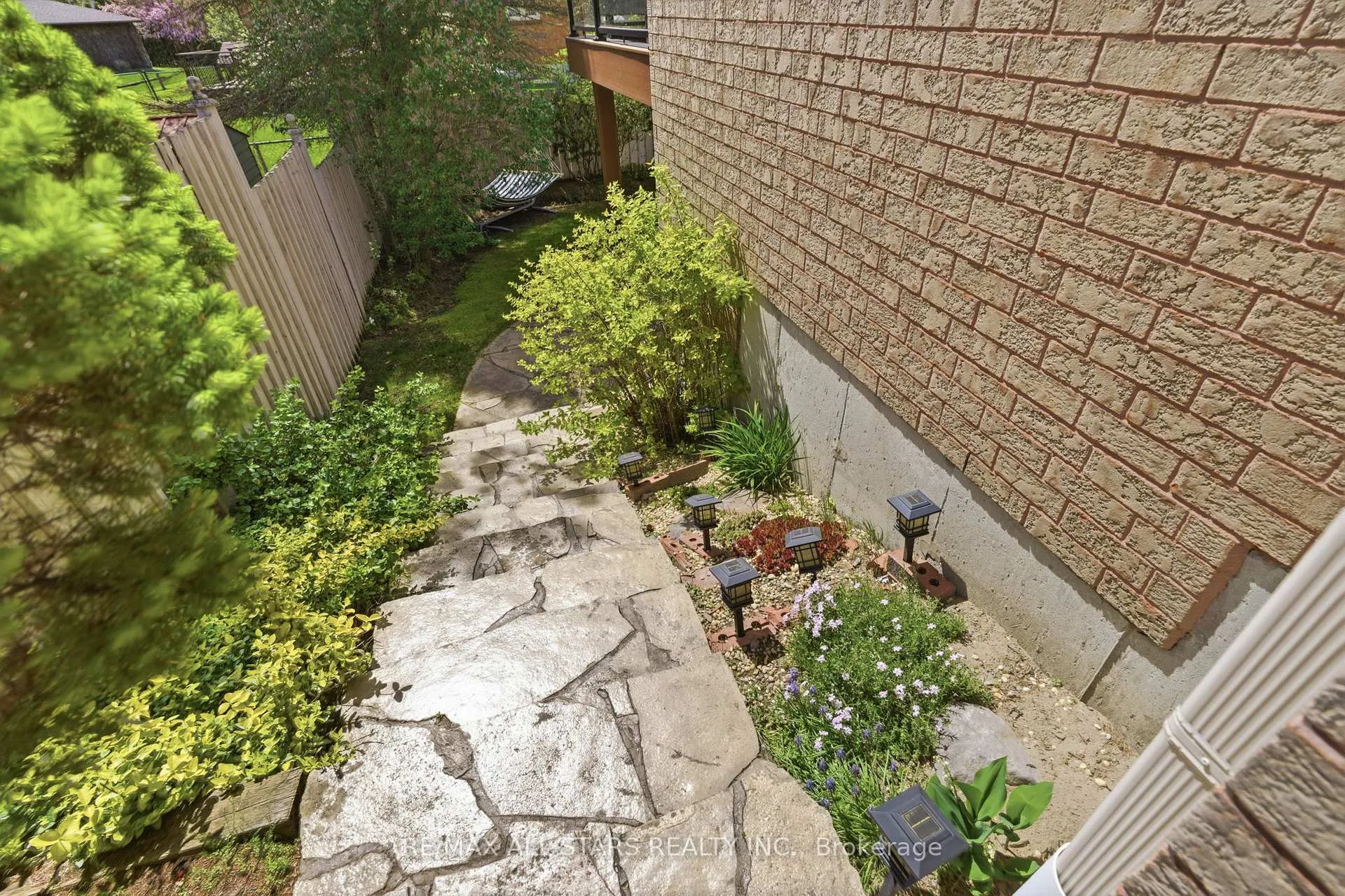 Photo 45 of 28 Testa Road, Uxbridge — HOMEH