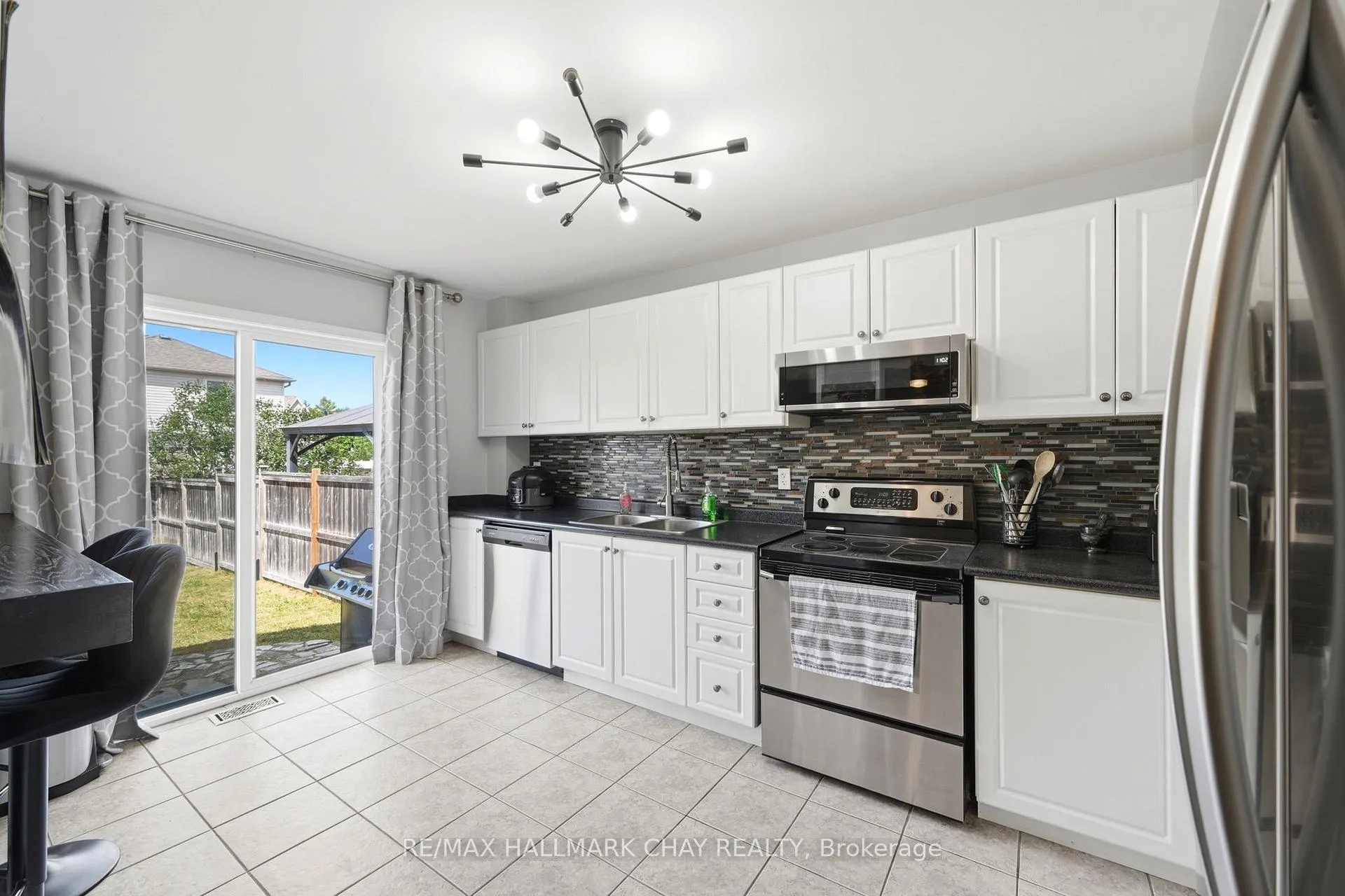 Photo 13 of 160 Stonemount Crescent, Essa, Angus — HOMEH