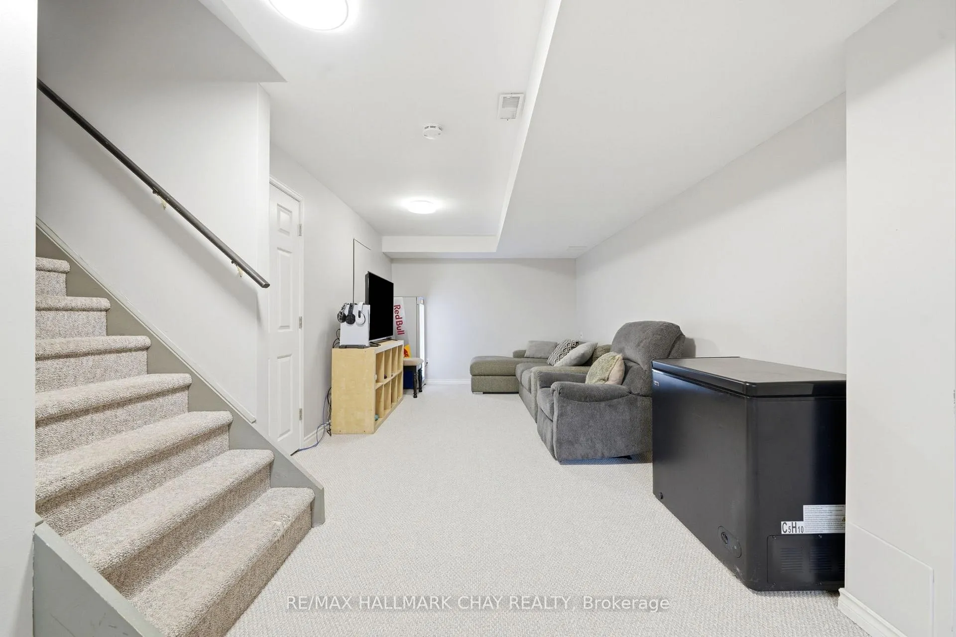 Photo 33 of 160 Stonemount Crescent, Essa, Angus — HOMEH