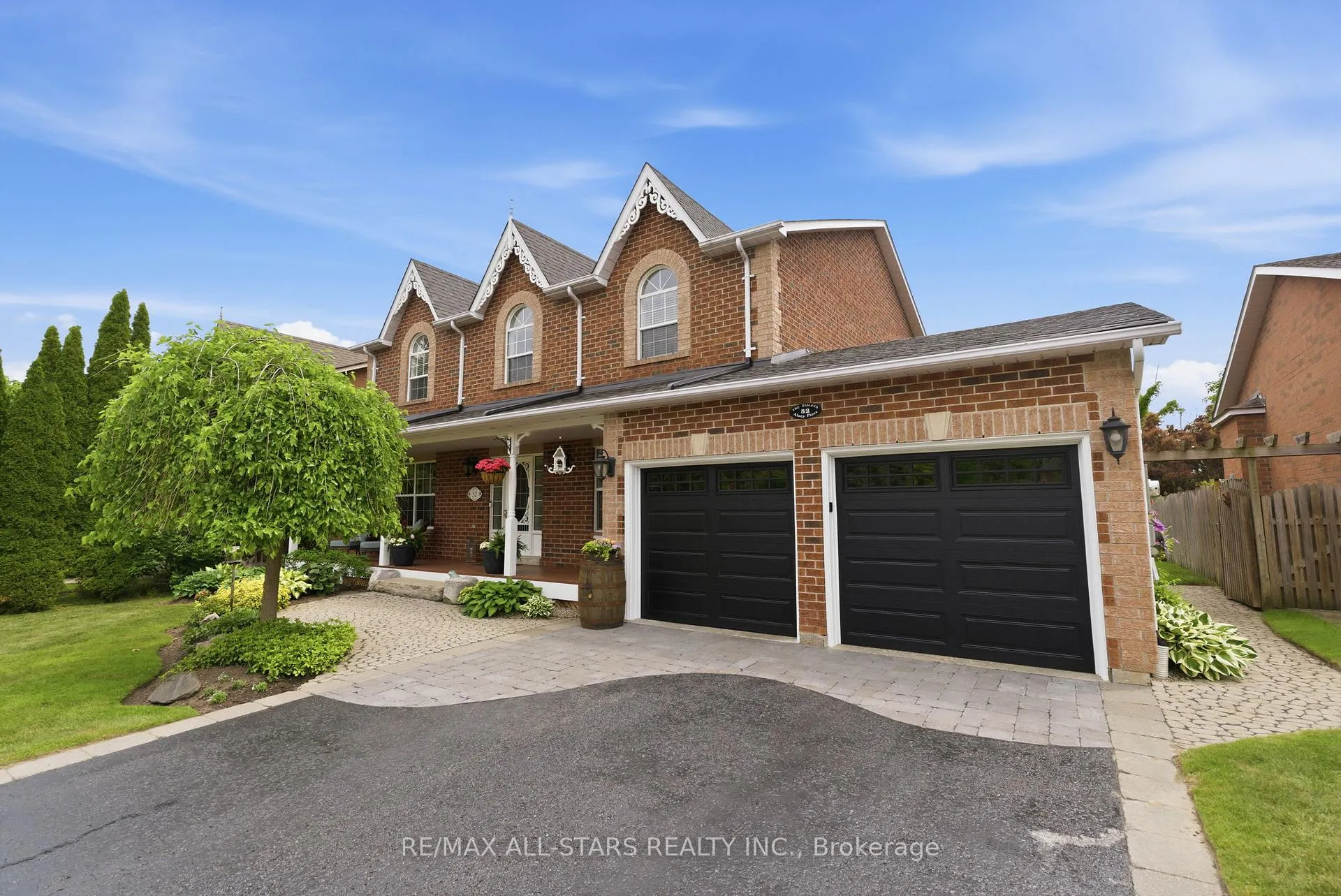 Photo 4 of 52 Alsop Place, Uxbridge — HOMEH