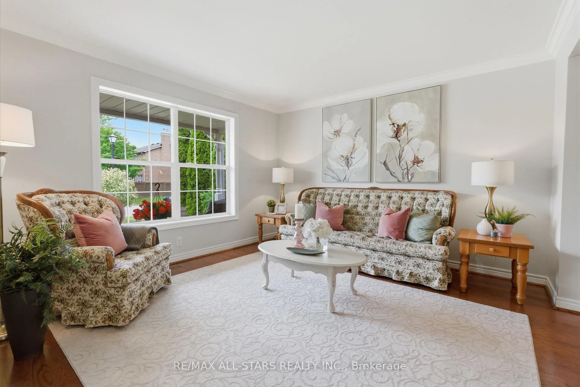 Photo 6 of 52 Alsop Place, Uxbridge — HOMEH