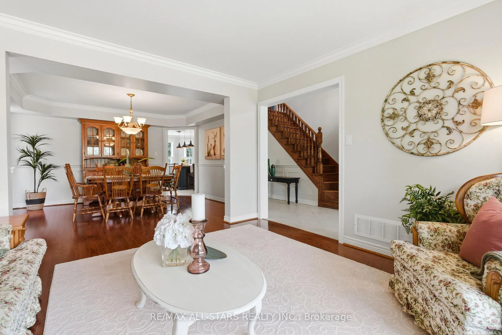 Photo 7 of 52 Alsop Place, Uxbridge — HOMEH