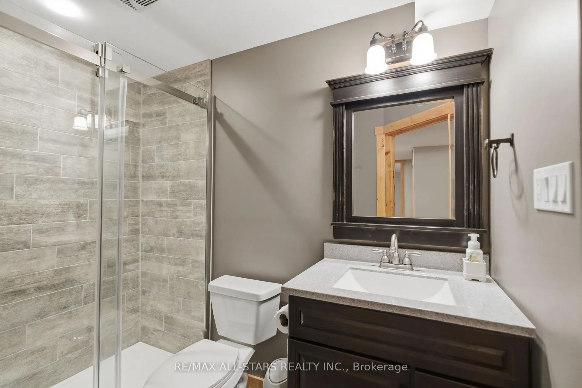 Photo 35 of 52 Alsop Place, Uxbridge — HOMEH