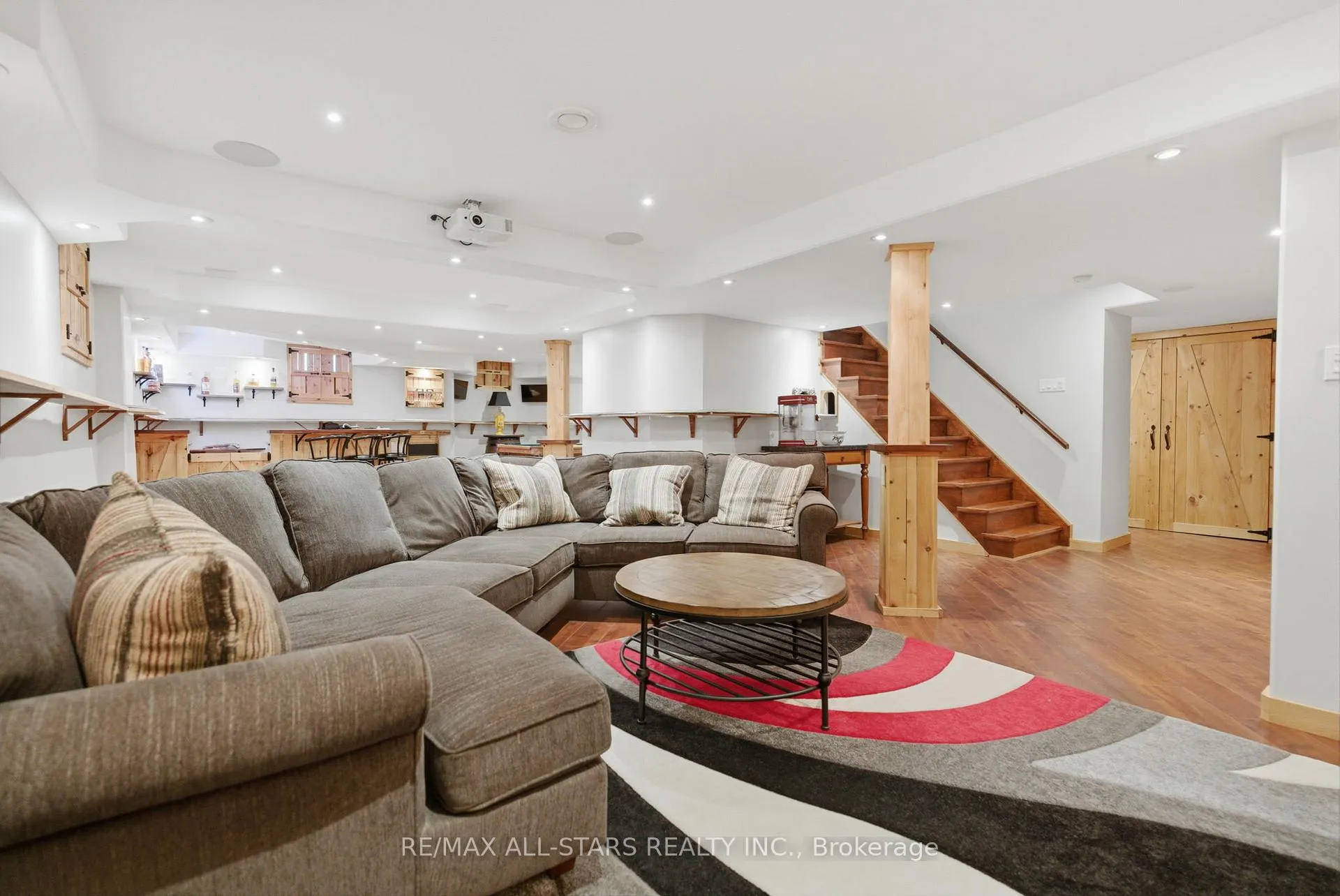 Photo 37 of 52 Alsop Place, Uxbridge — HOMEH