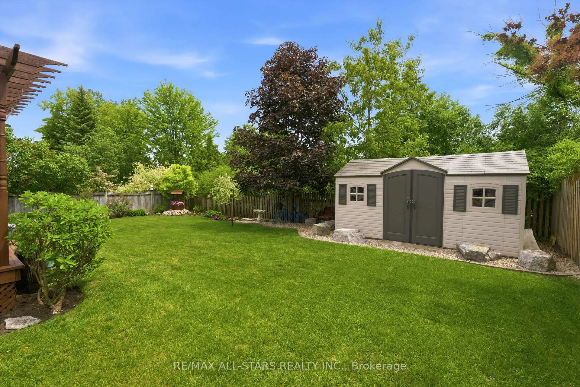 Photo 44 of 52 Alsop Place, Uxbridge — HOMEH