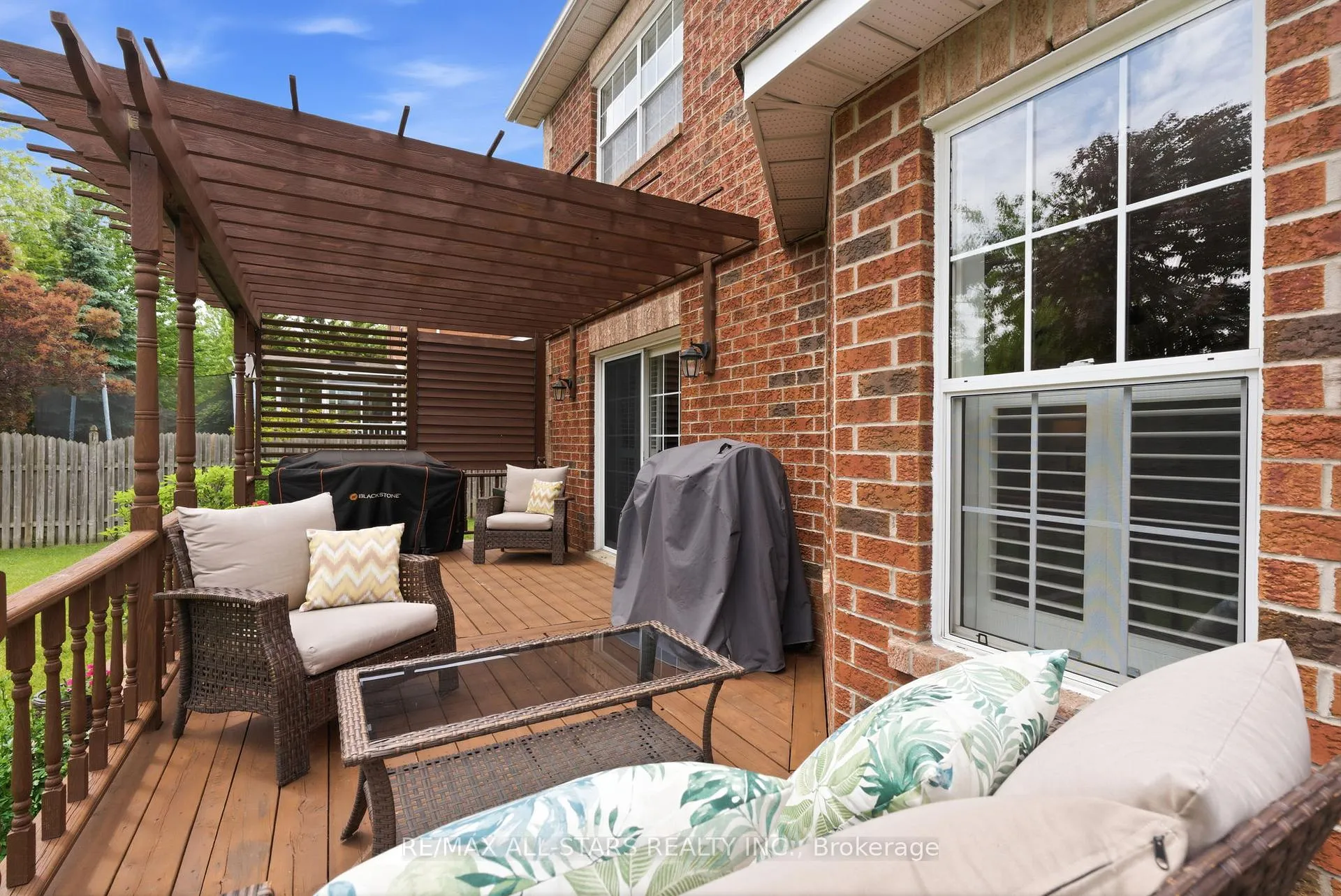 Photo 50 of 52 Alsop Place, Uxbridge — HOMEH