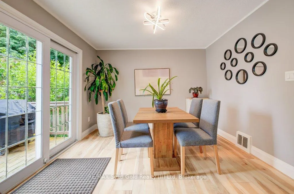 Photo 9 of 38 Sydney Street N, Kitchener — HOMEH
