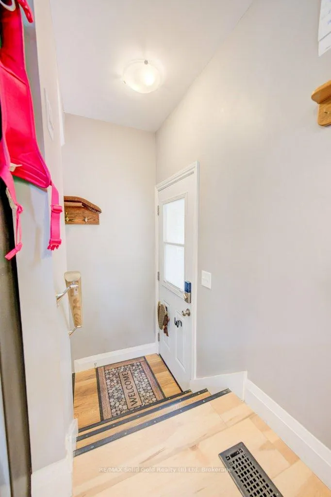 Photo 18 of 38 Sydney Street N, Kitchener — HOMEH