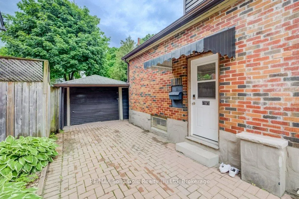 Photo 33 of 38 Sydney Street N, Kitchener — HOMEH