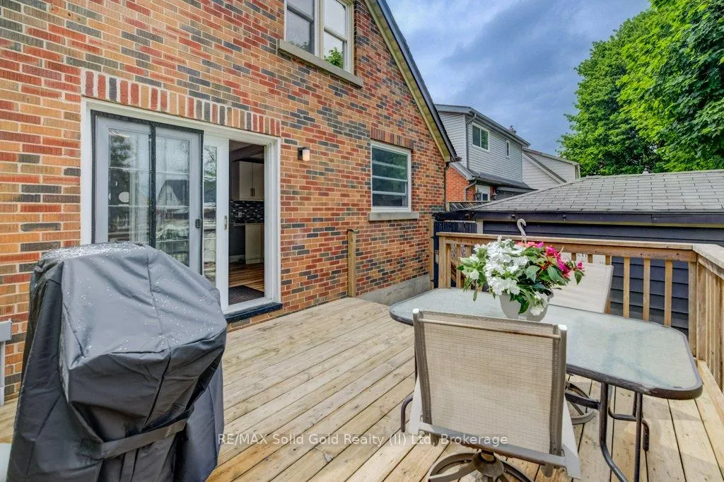 Photo 35 of 38 Sydney Street N, Kitchener — HOMEH