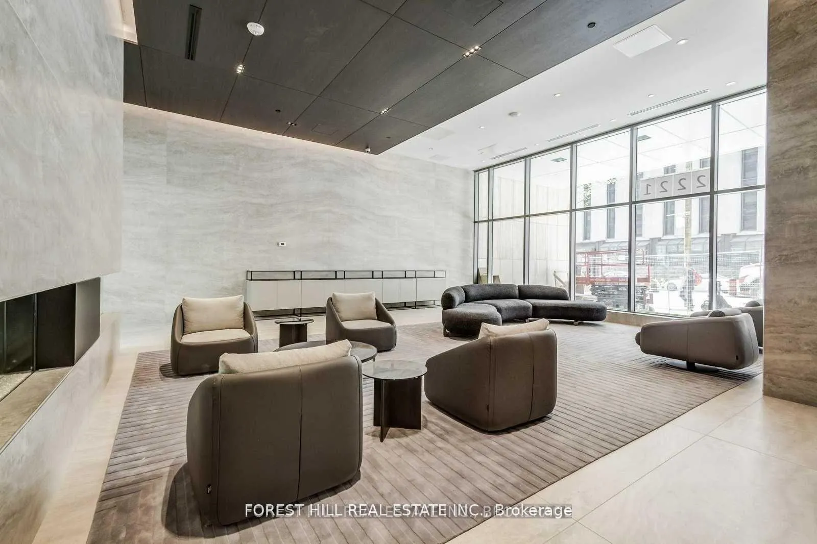 Photo 5 of Unit 5402, 2221 Yonge Street, Toronto, Mount Pleasant West — HOMEH