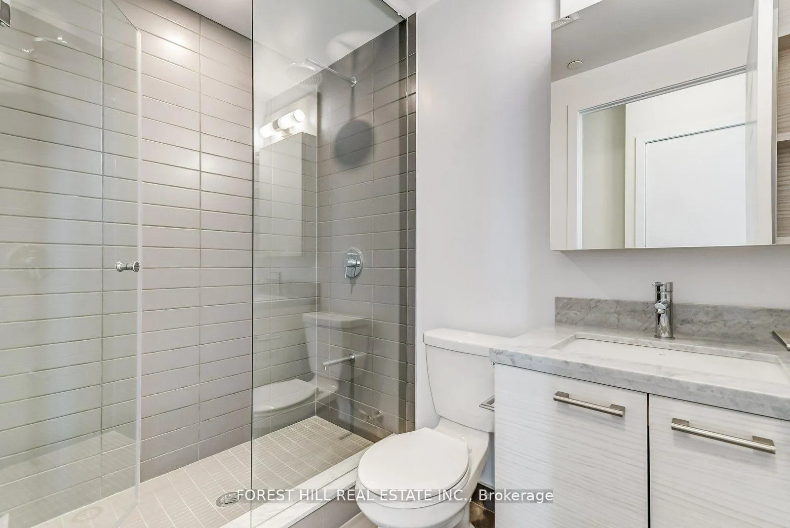 Photo 9 of Unit 5402, 2221 Yonge Street, Toronto, Mount Pleasant West — HOMEH