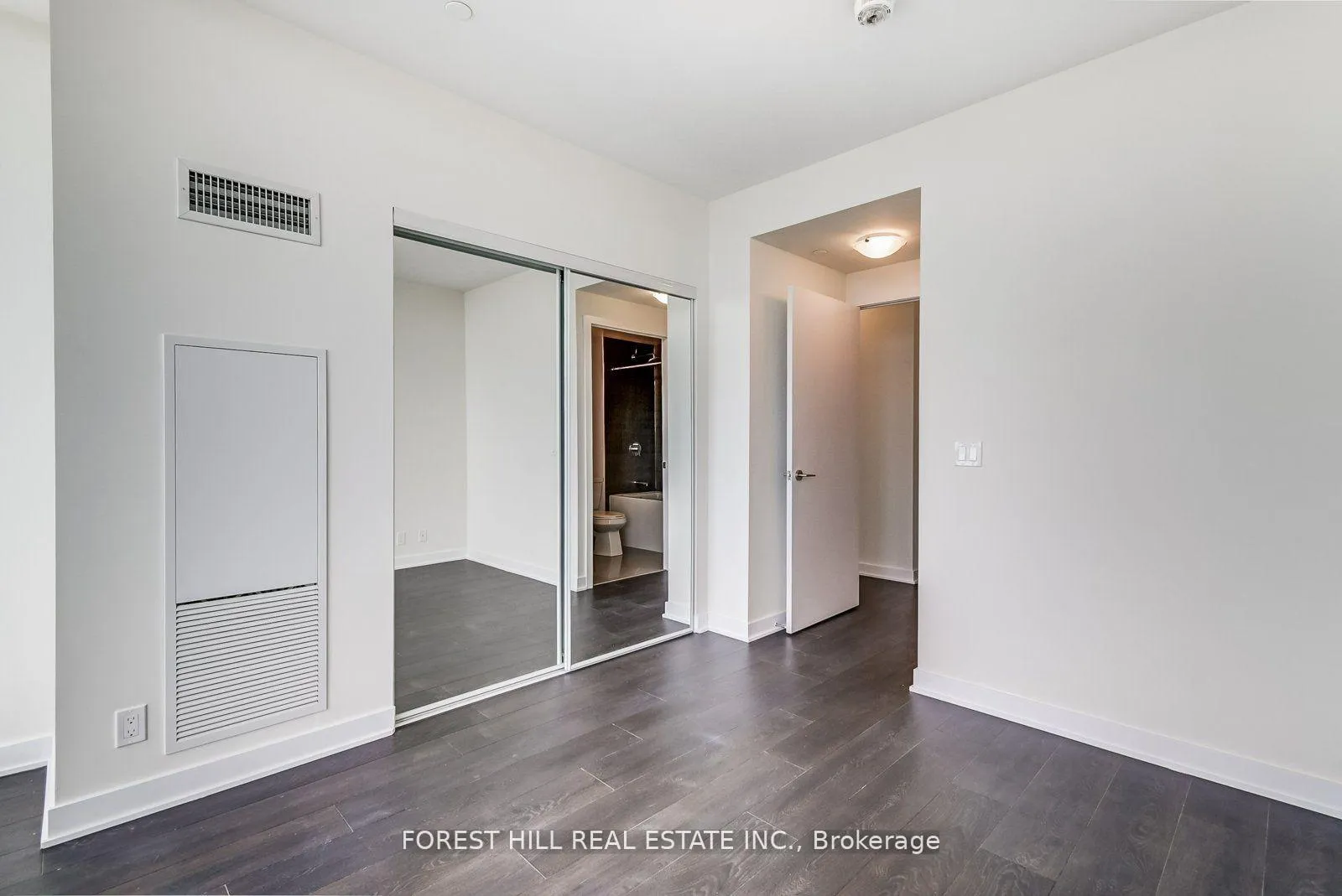 Photo 11 of Unit 5402, 2221 Yonge Street, Toronto, Mount Pleasant West — HOMEH