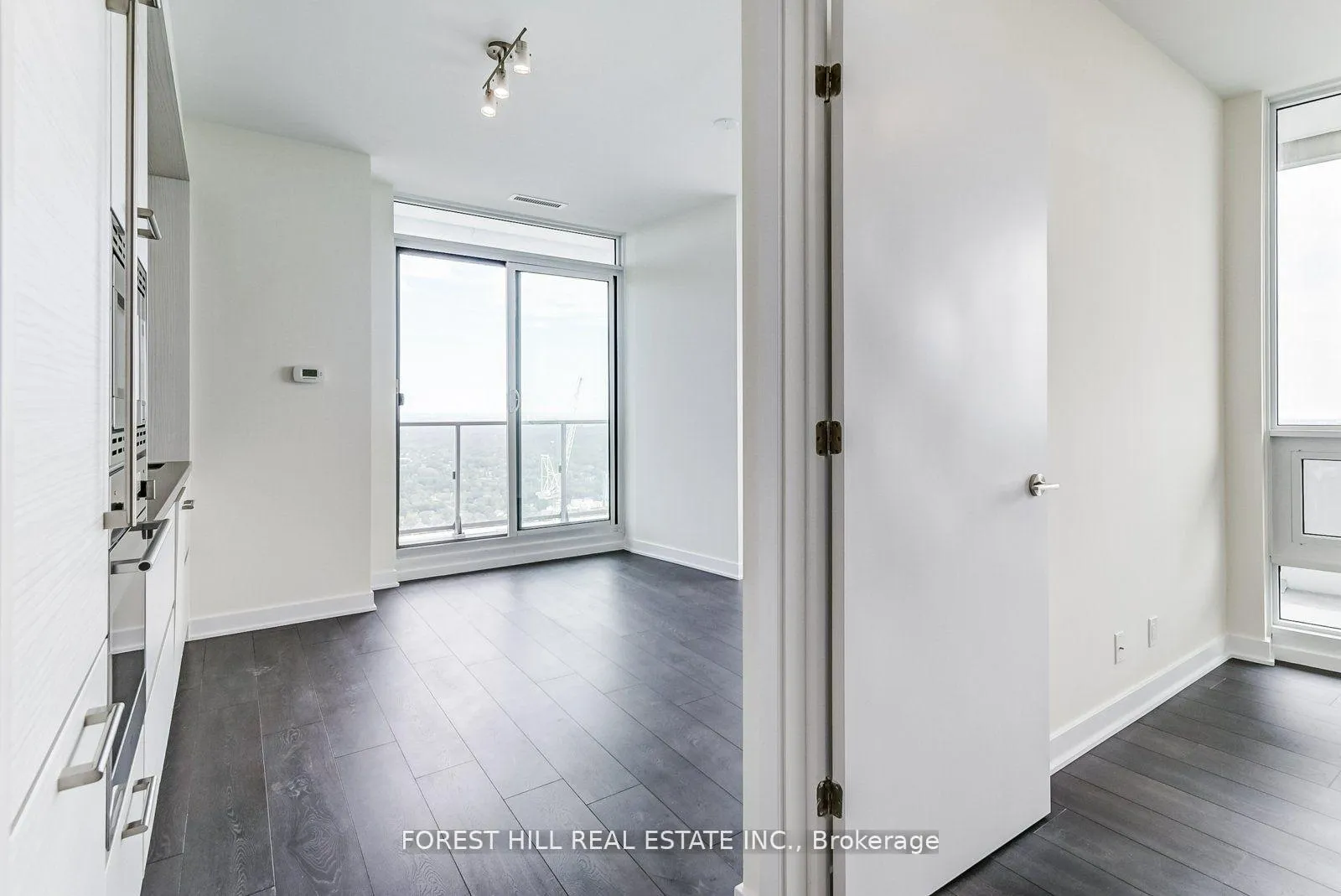 Photo 14 of Unit 5402, 2221 Yonge Street, Toronto, Mount Pleasant West — HOMEH