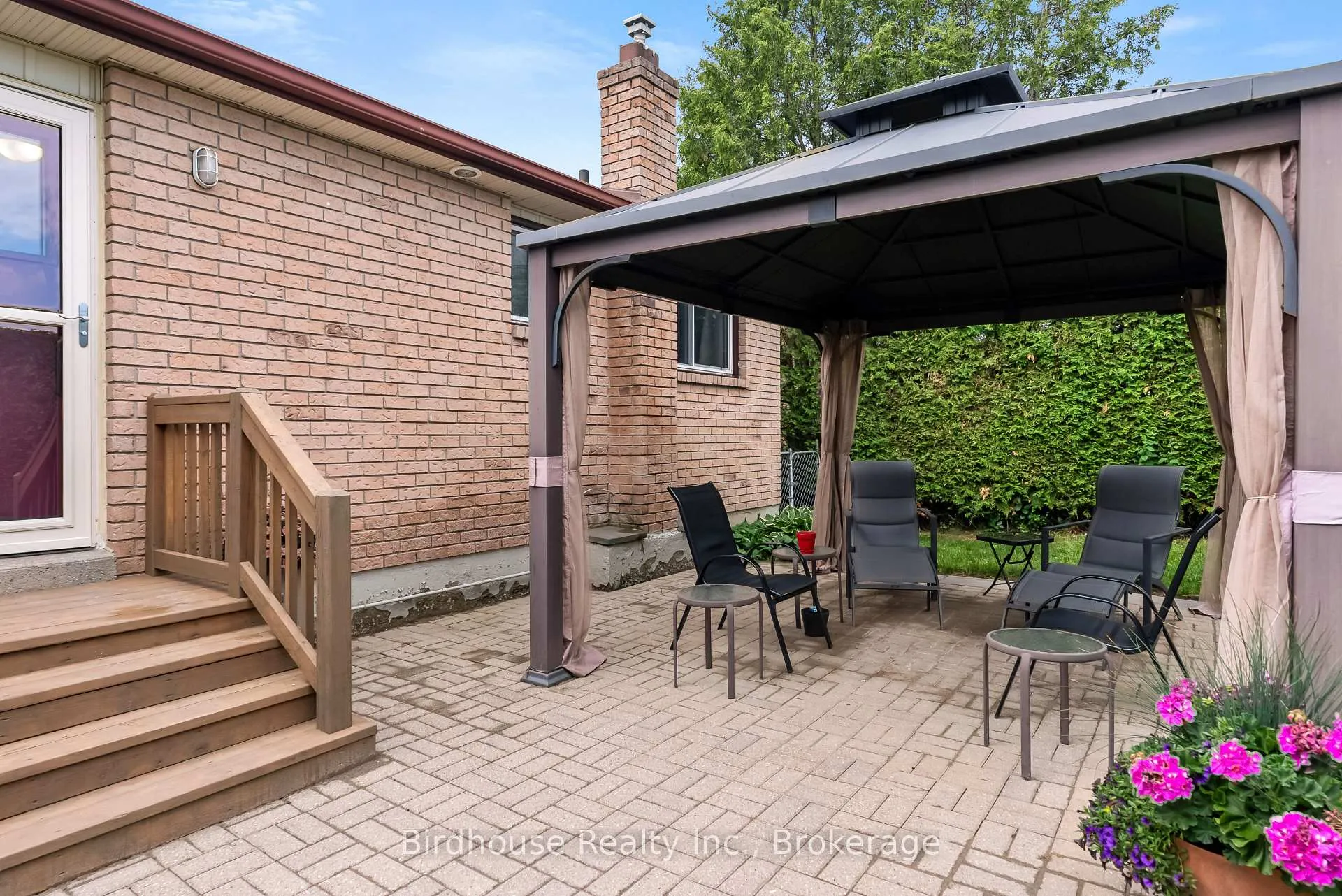 Photo 30 of 46 Corneil Street, Kawartha Lakes, Lindsay — HOMEH